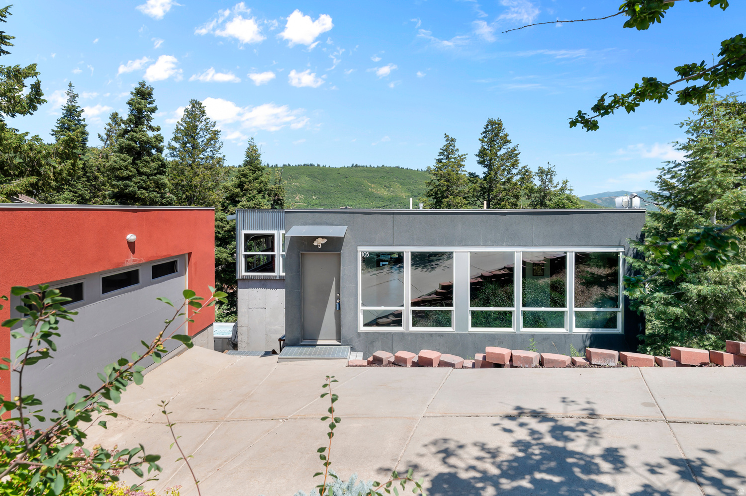 SUMMIT PARK - Residential
