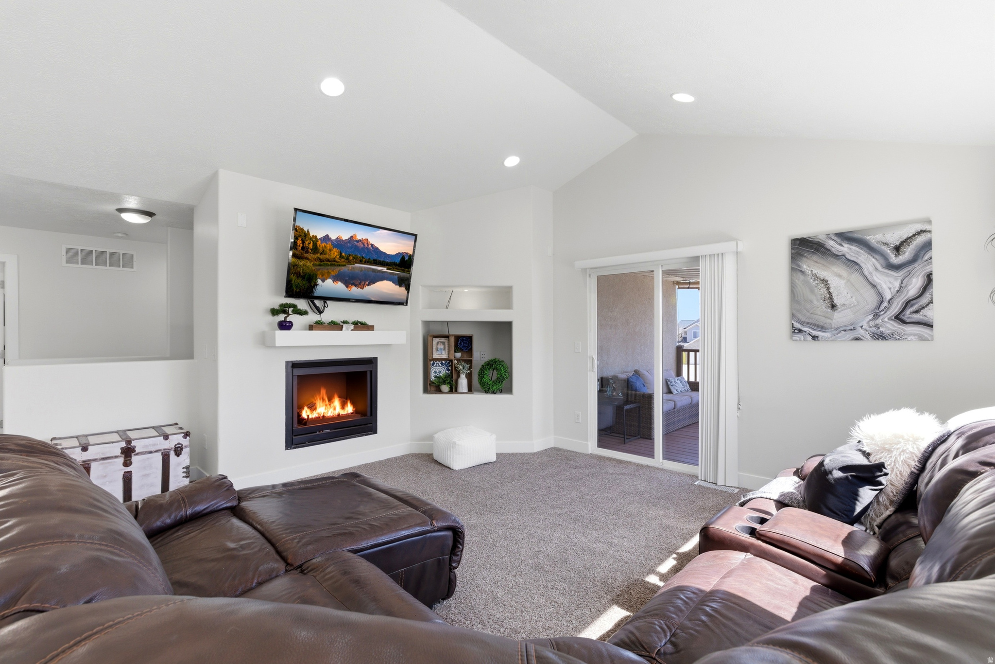 OAKS AT JORDAN HILLS - Residential