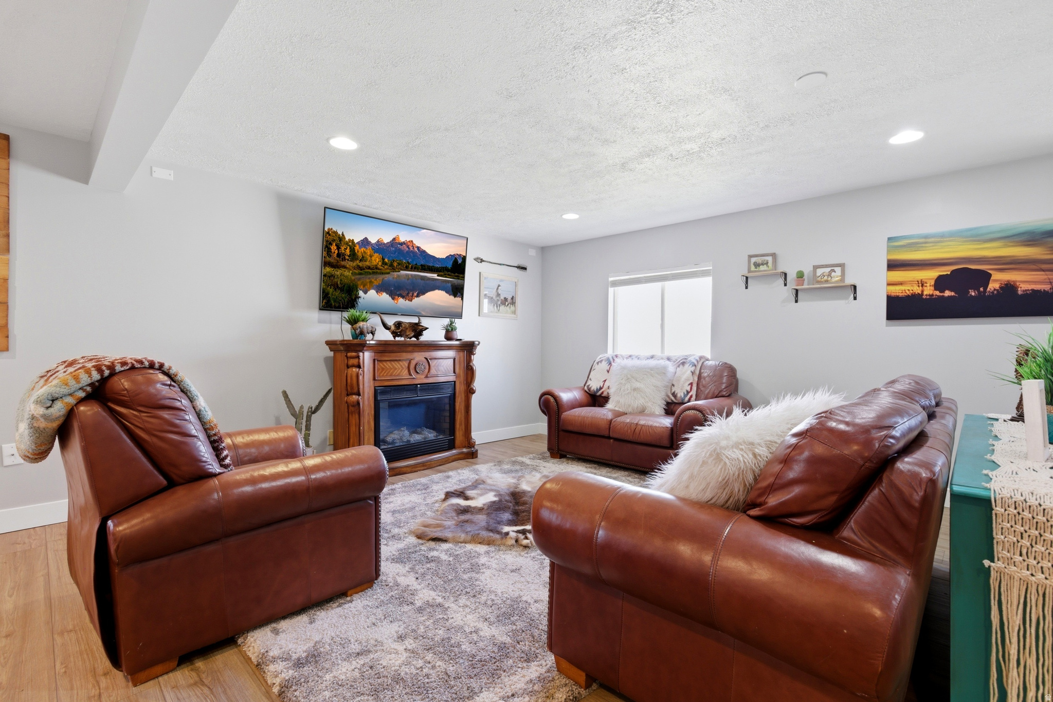 OAKS AT JORDAN HILLS - Residential