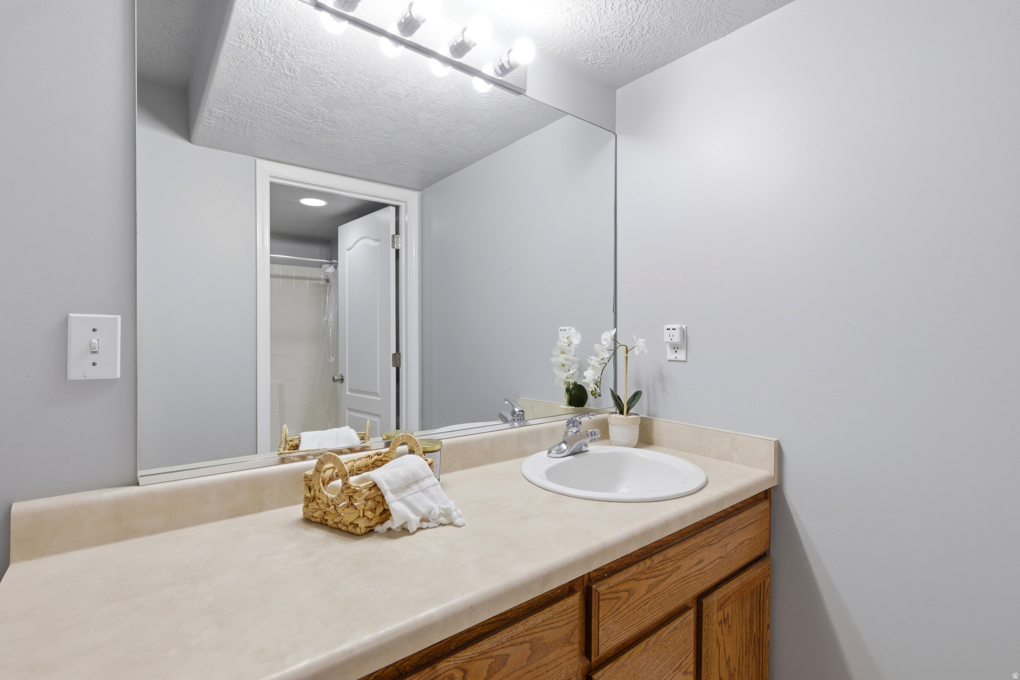OAKS AT JORDAN HILLS - Residential