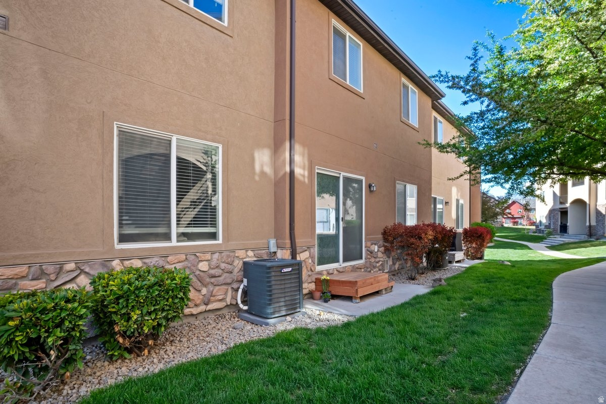 VILLAS AT MAPLEWOOD - Residential