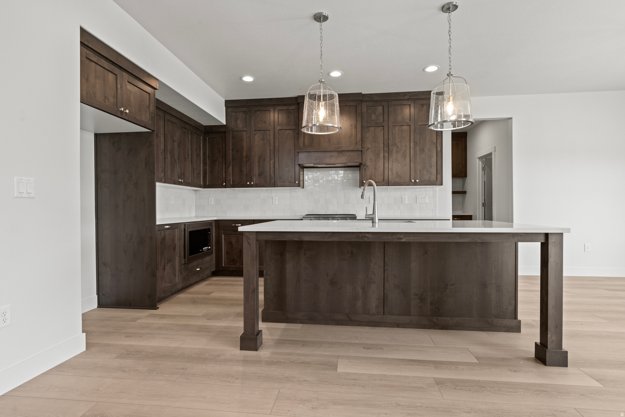 RIVERWOOD - Residential