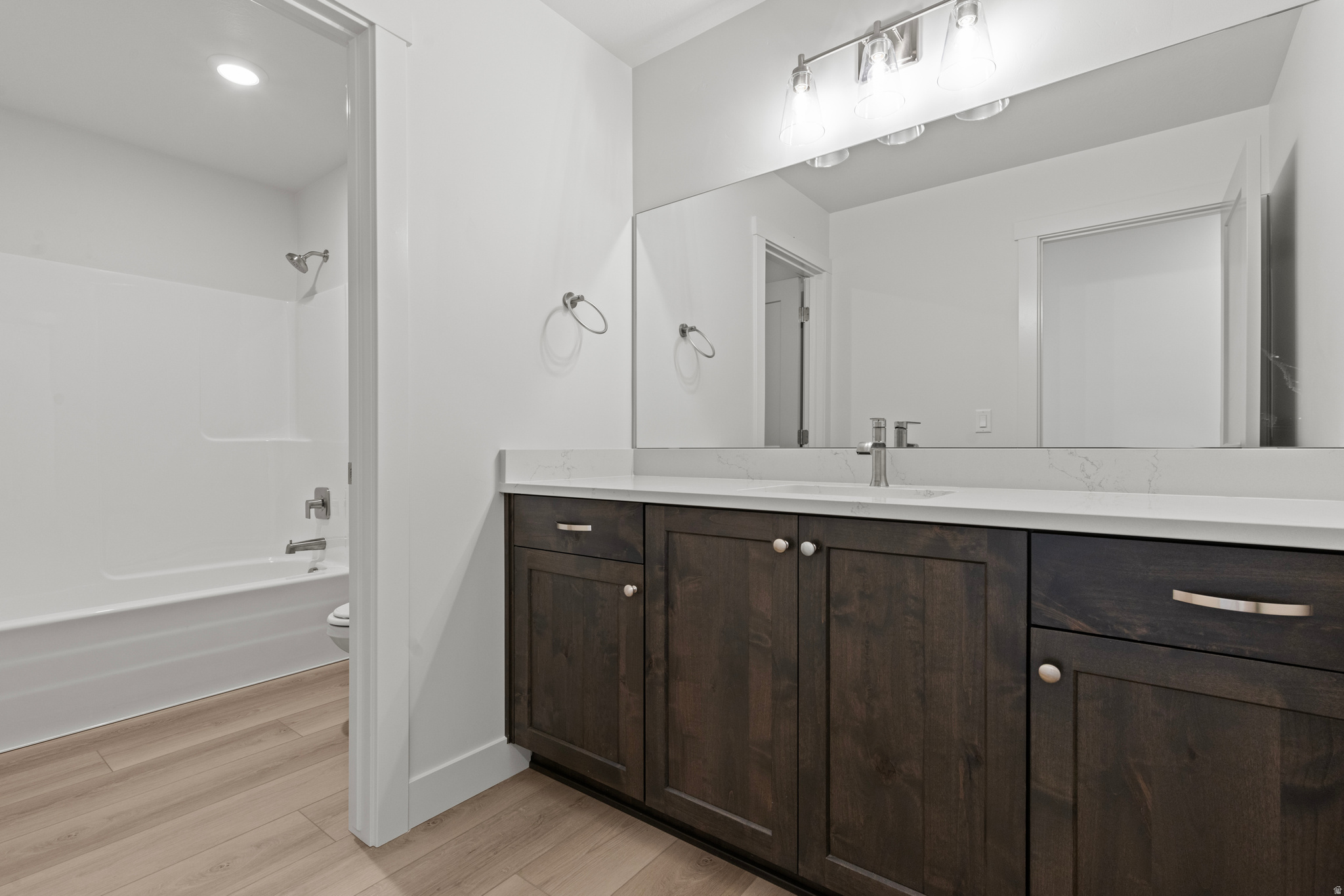 RIVERWOOD - Residential