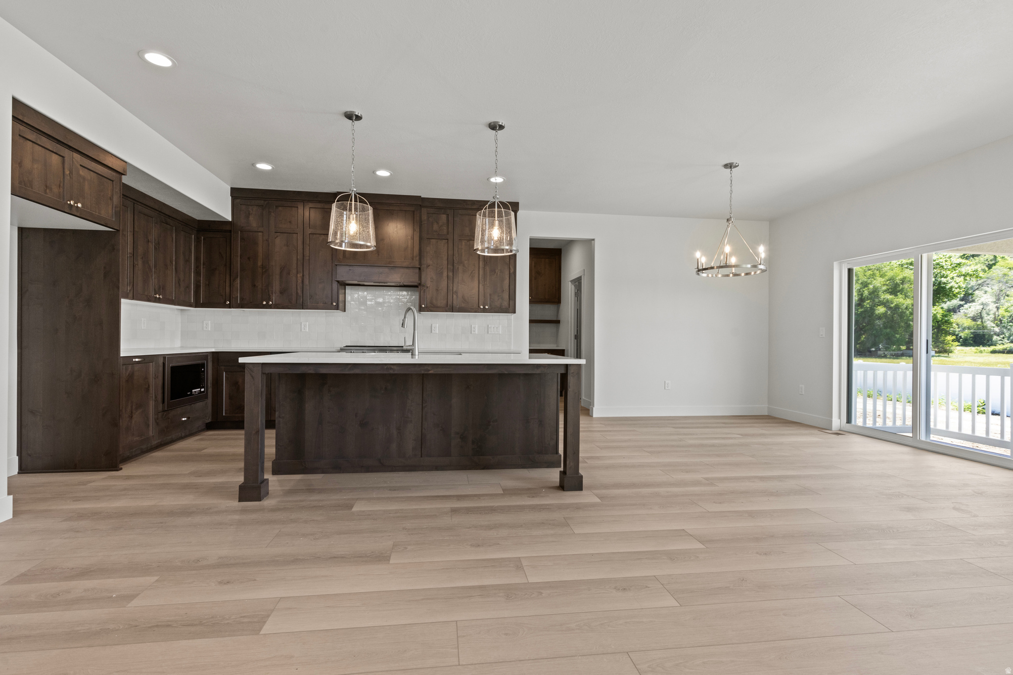 RIVERWOOD - Residential