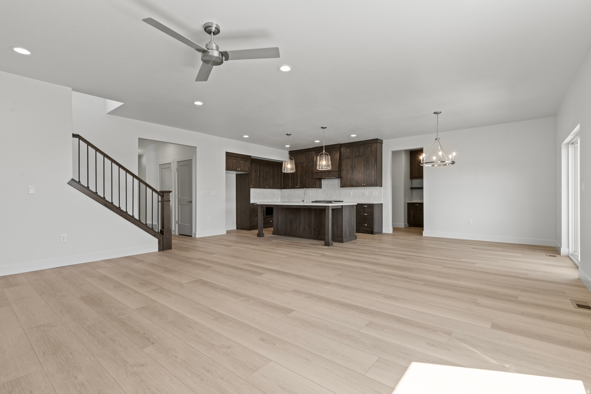 RIVERWOOD - Residential