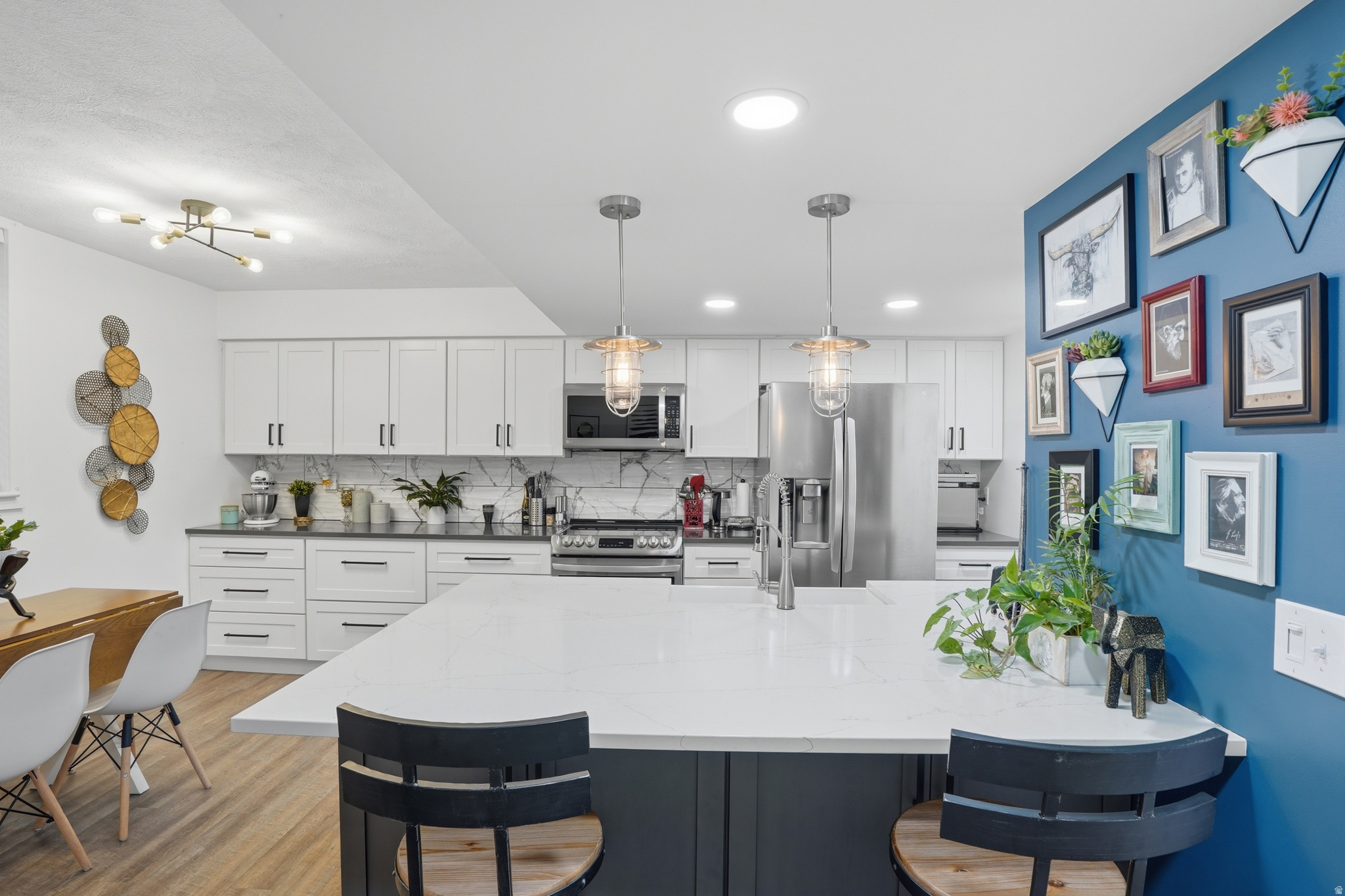HIDDEN LAKE CONDM - Residential