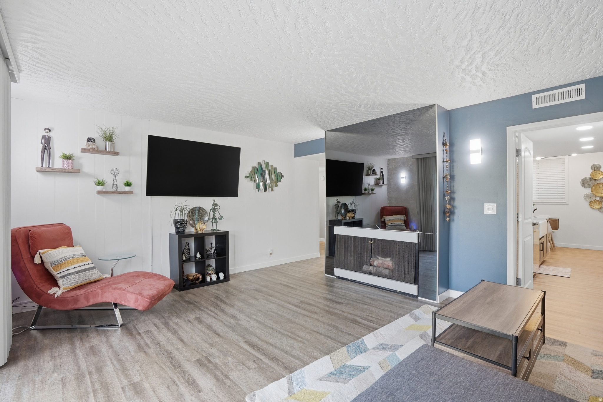 HIDDEN LAKE CONDM - Residential