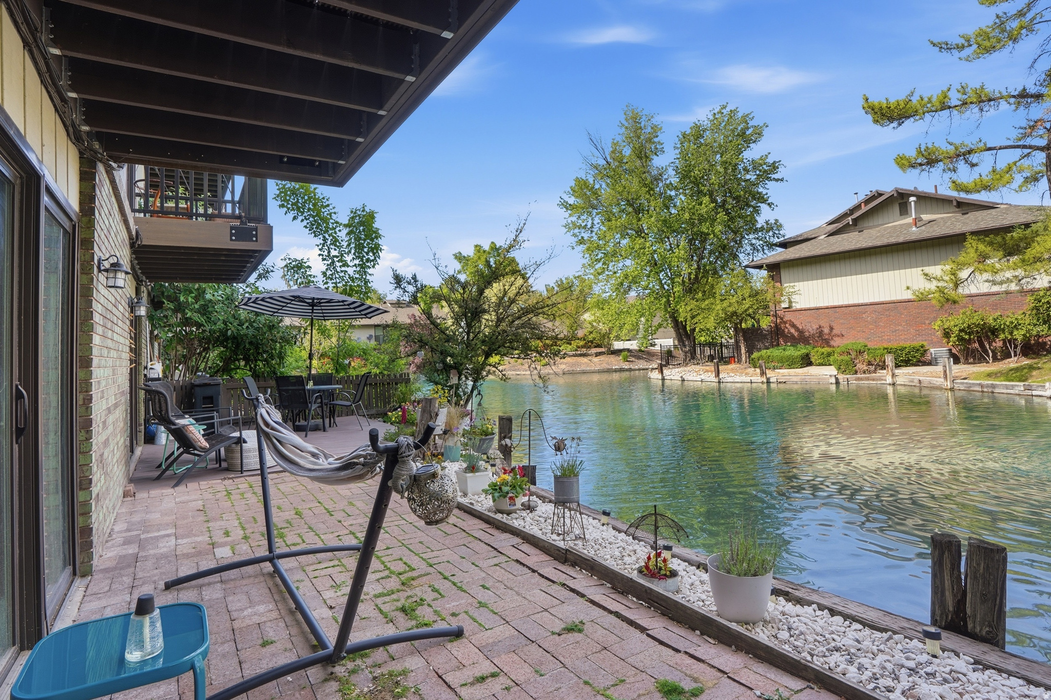 HIDDEN LAKE CONDM - Residential