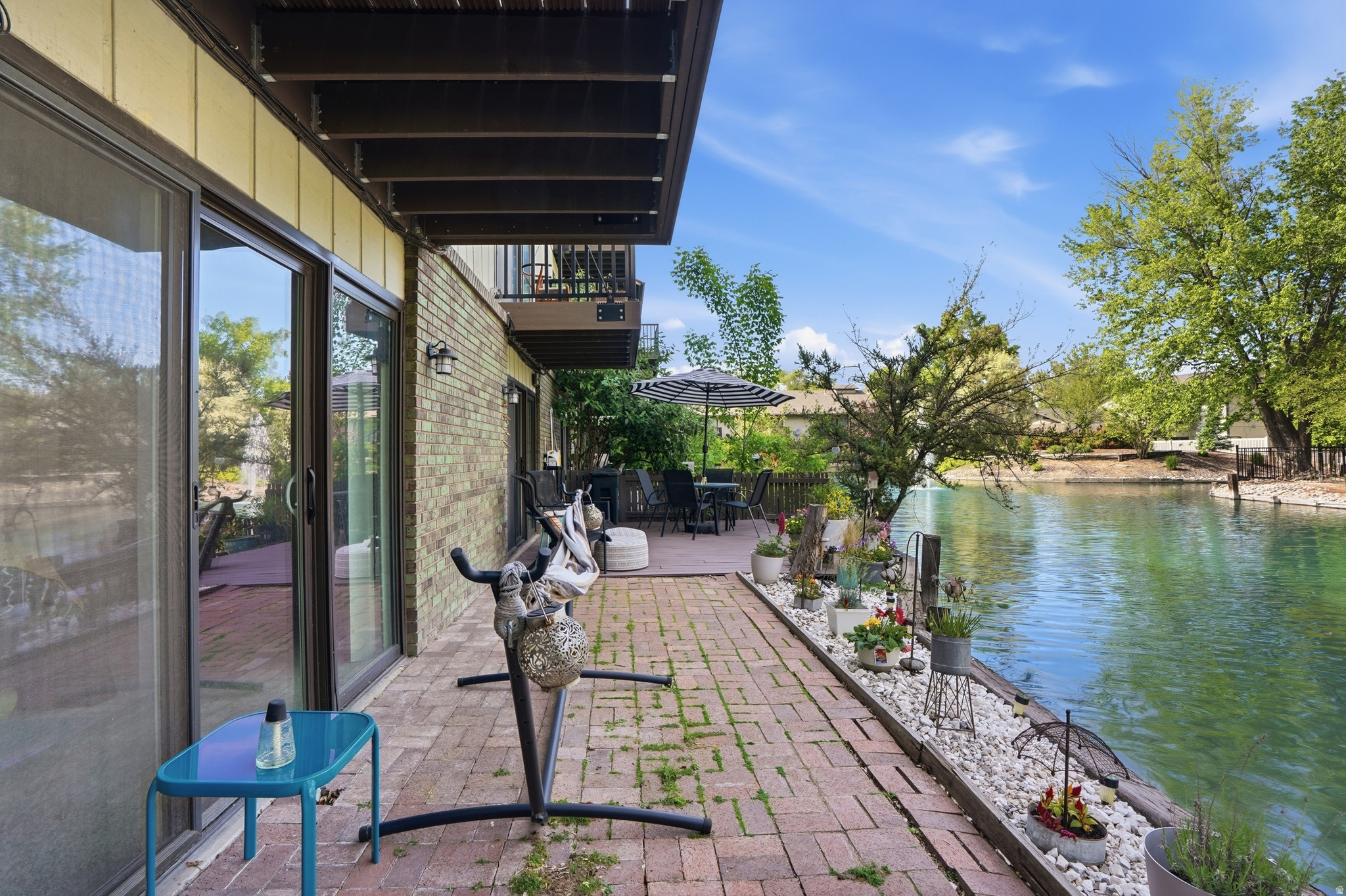 HIDDEN LAKE CONDM - Residential