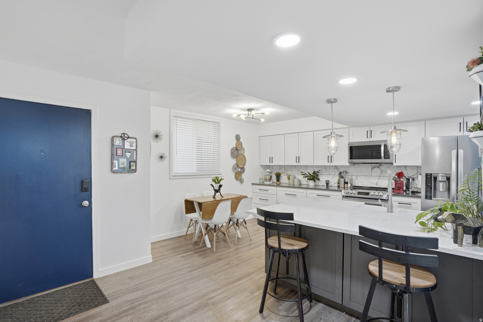 HIDDEN LAKE CONDM - Residential