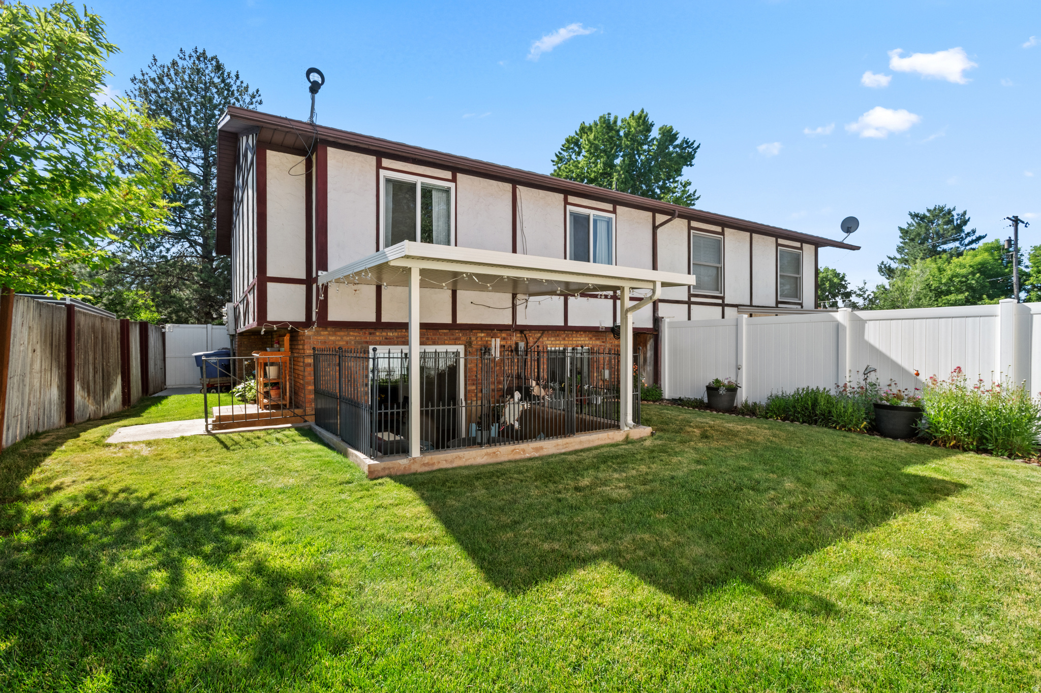 COTTONWOOD MEADOWS - Residential