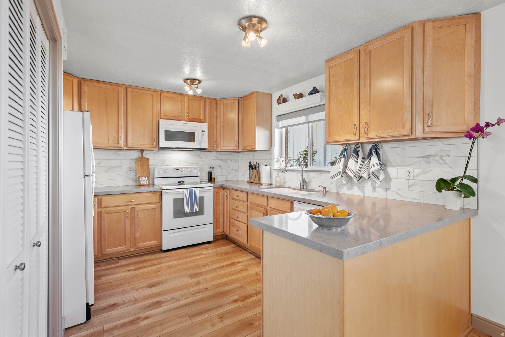 COTTONWOOD MEADOWS - Residential