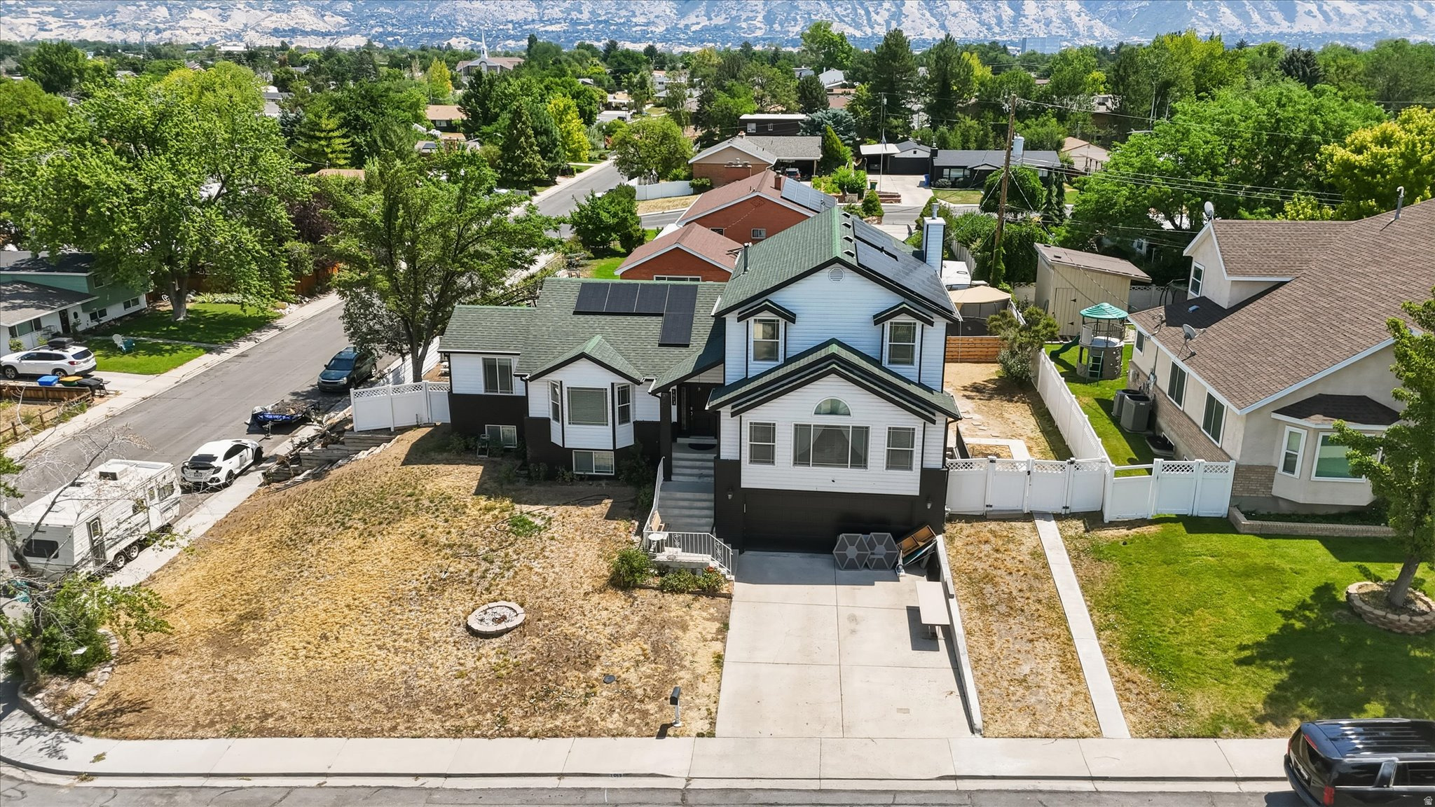 QUAIL ESTATES - Residential