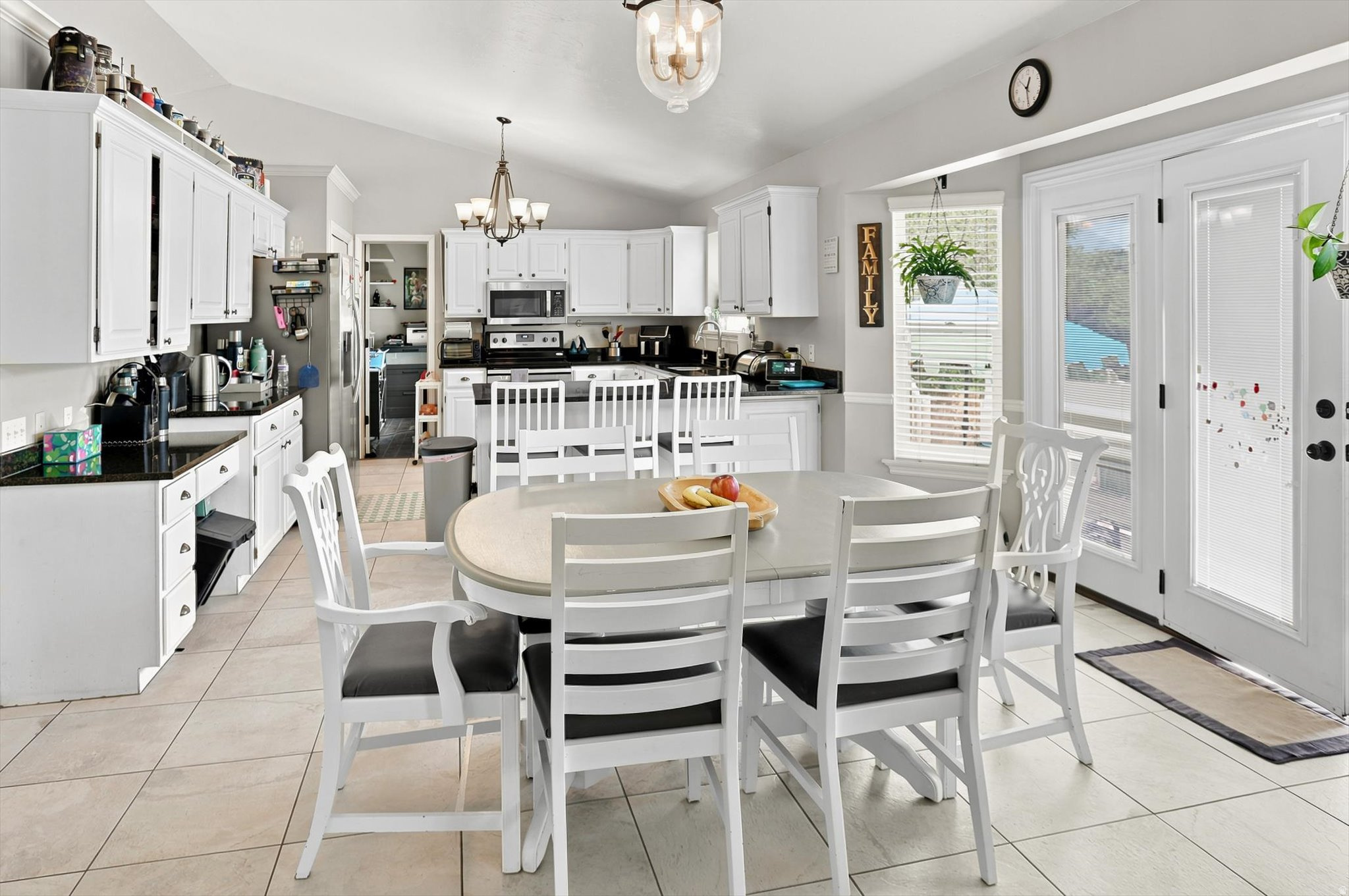 QUAIL ESTATES - Residential