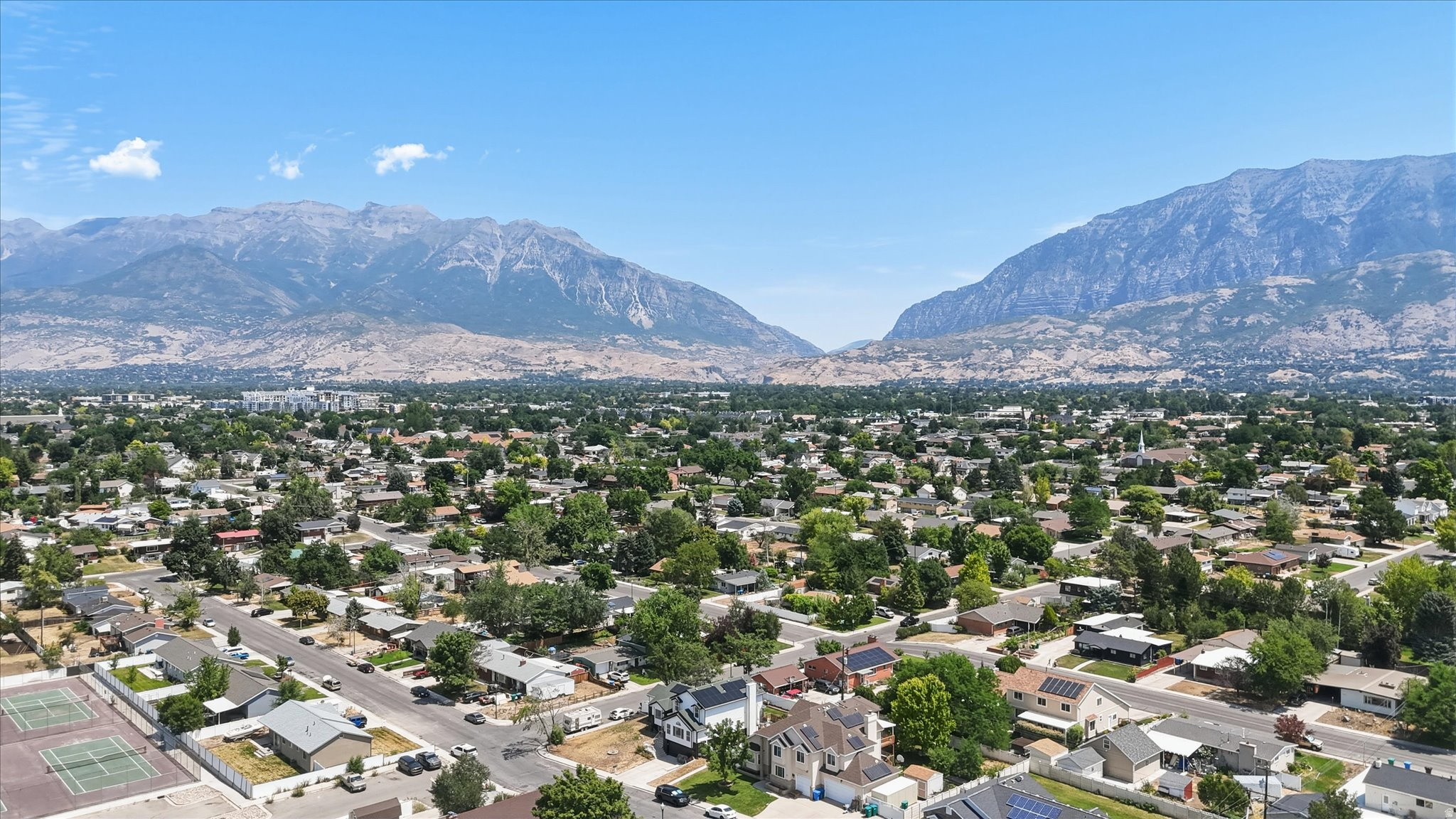 QUAIL ESTATES - Residential