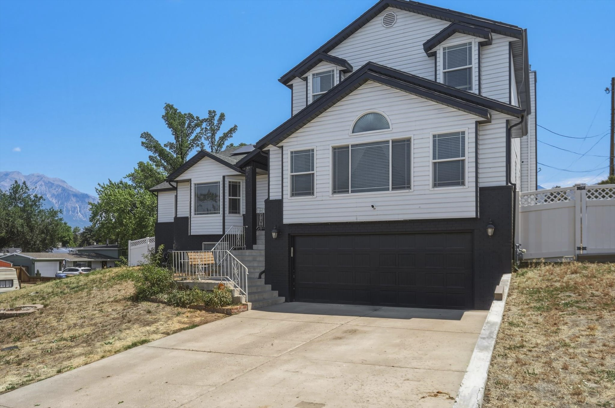 QUAIL ESTATES - Residential
