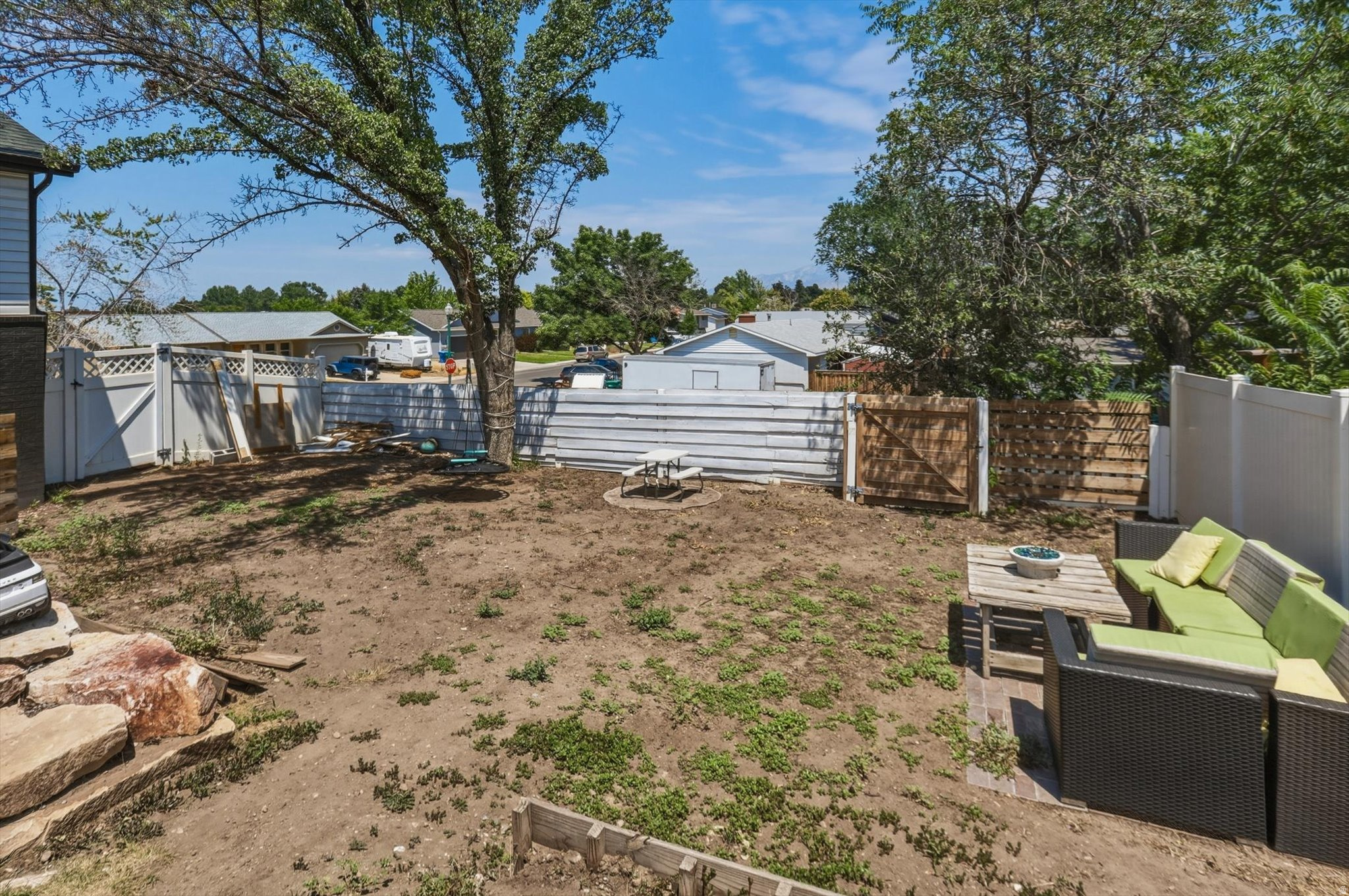 QUAIL ESTATES - Residential