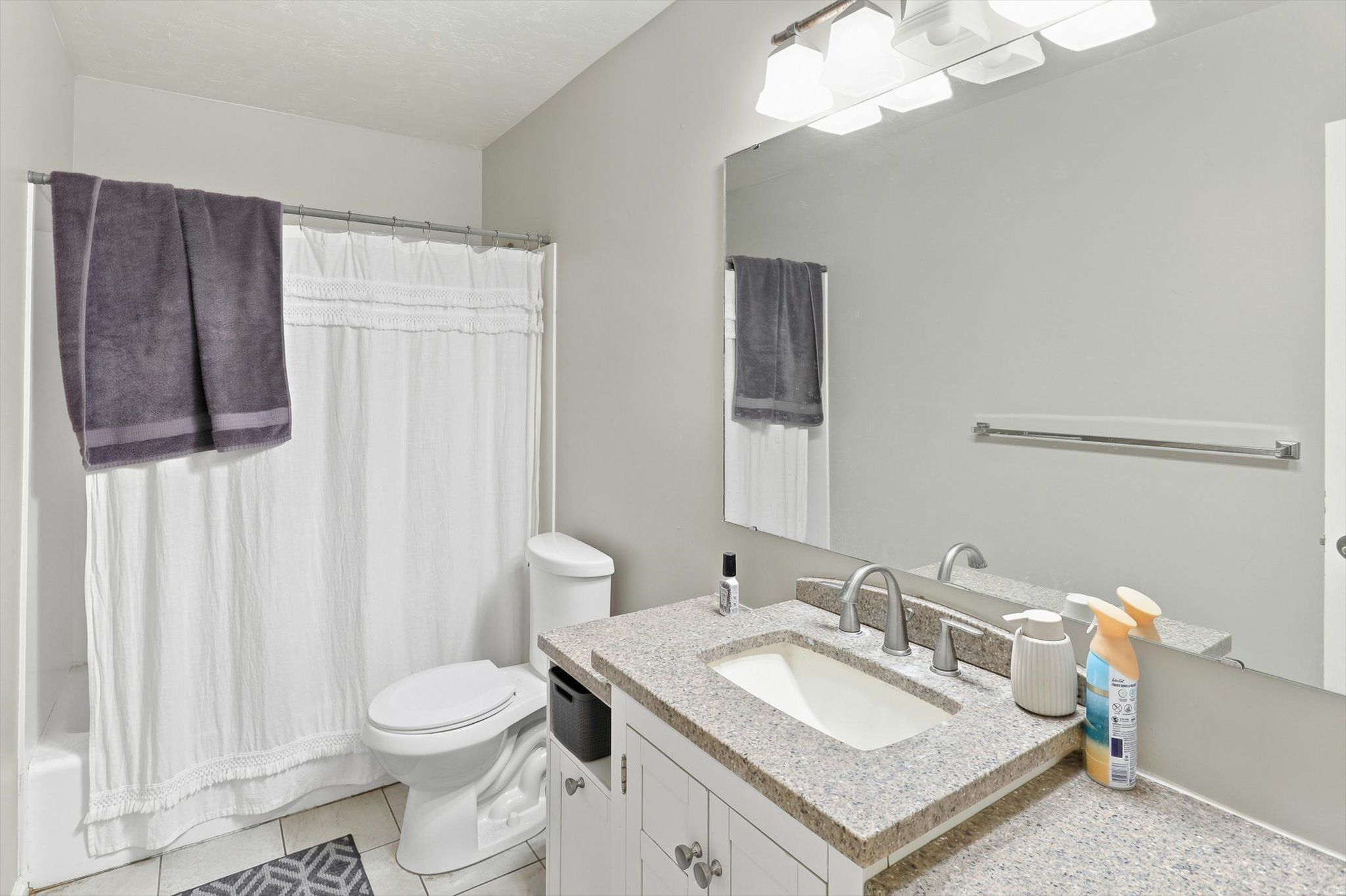 QUAIL ESTATES - Residential