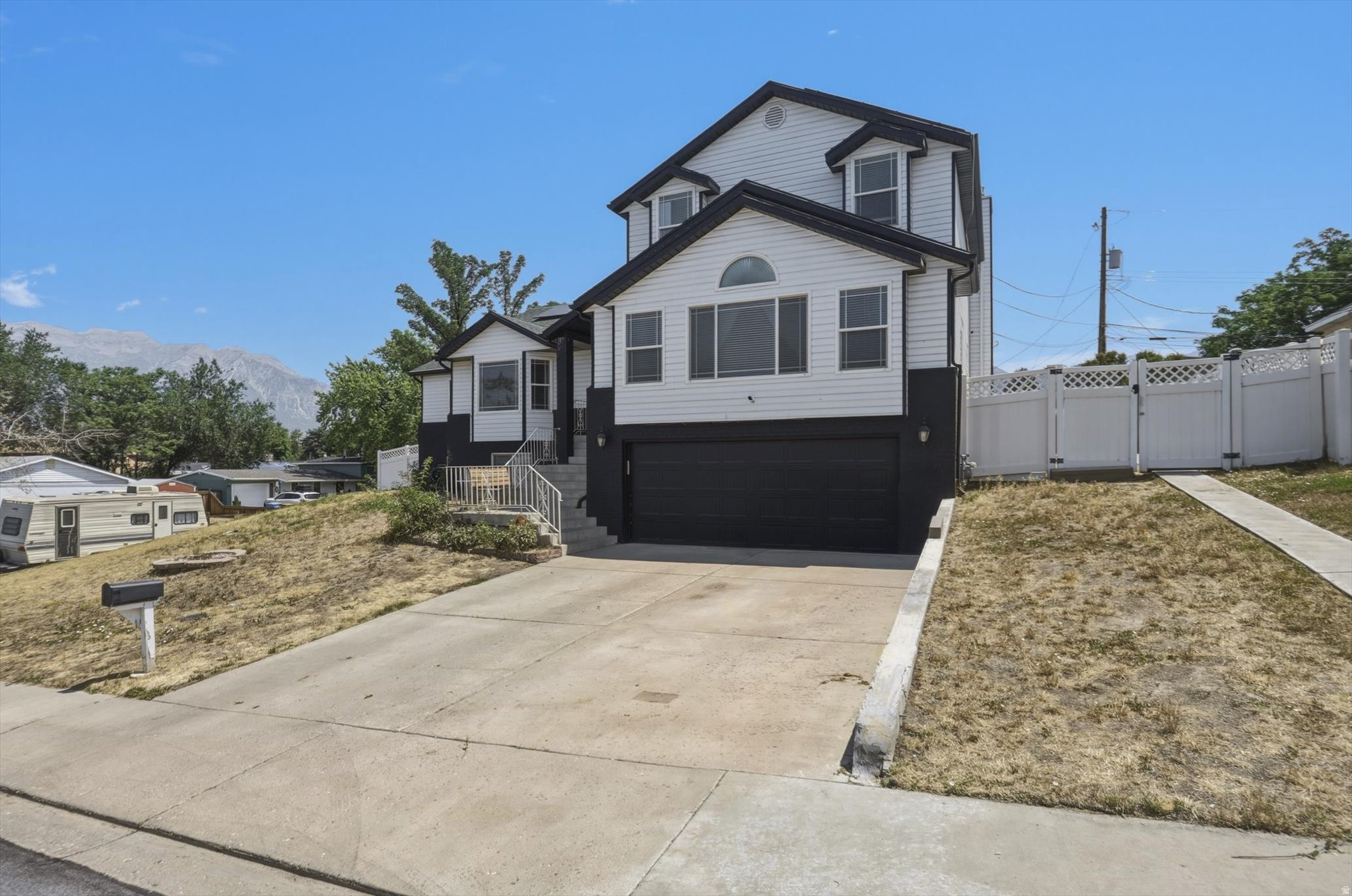 QUAIL ESTATES - Residential