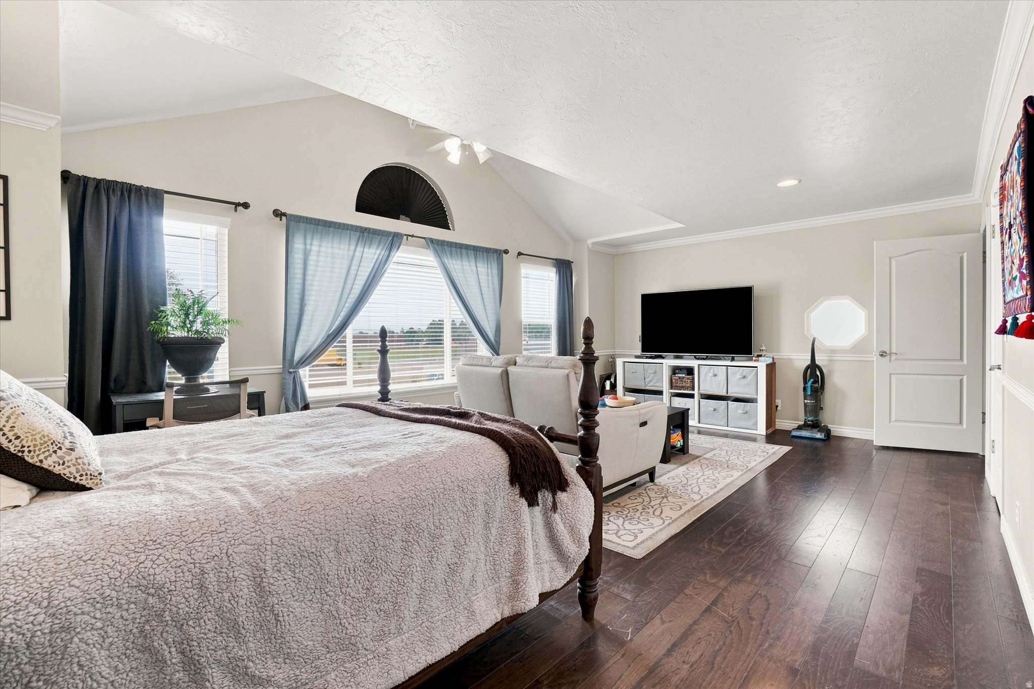 QUAIL ESTATES - Residential