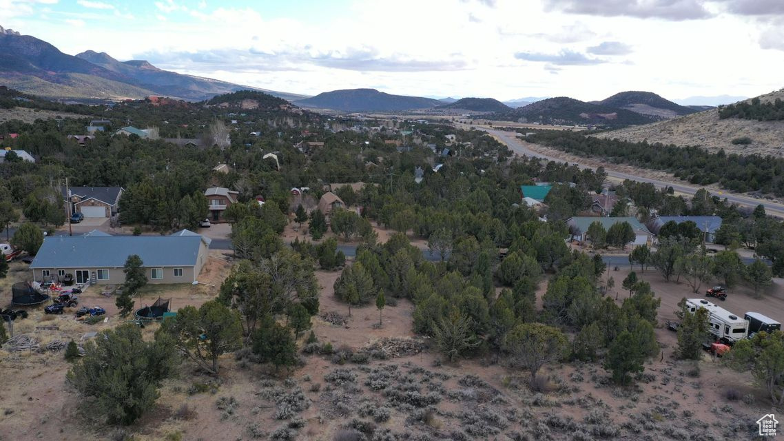 DIXIE DEER ESTATES - Land
