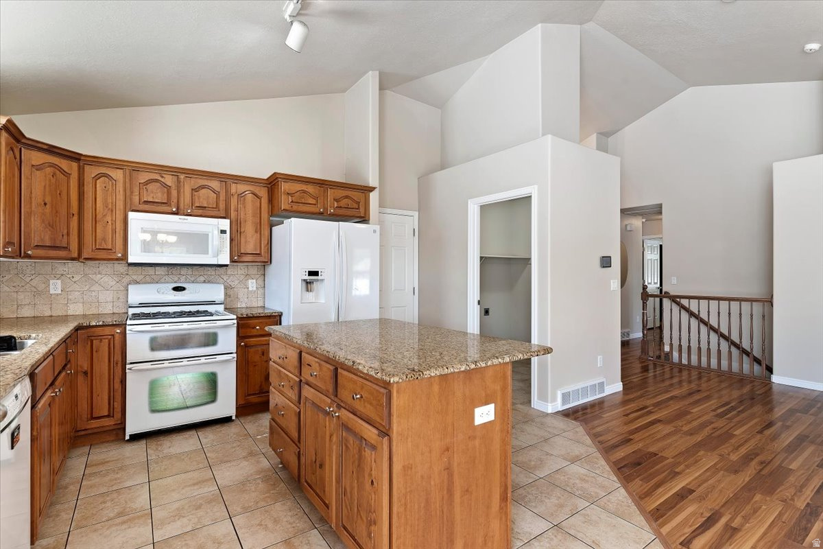 CHELEMES FARMS - Residential