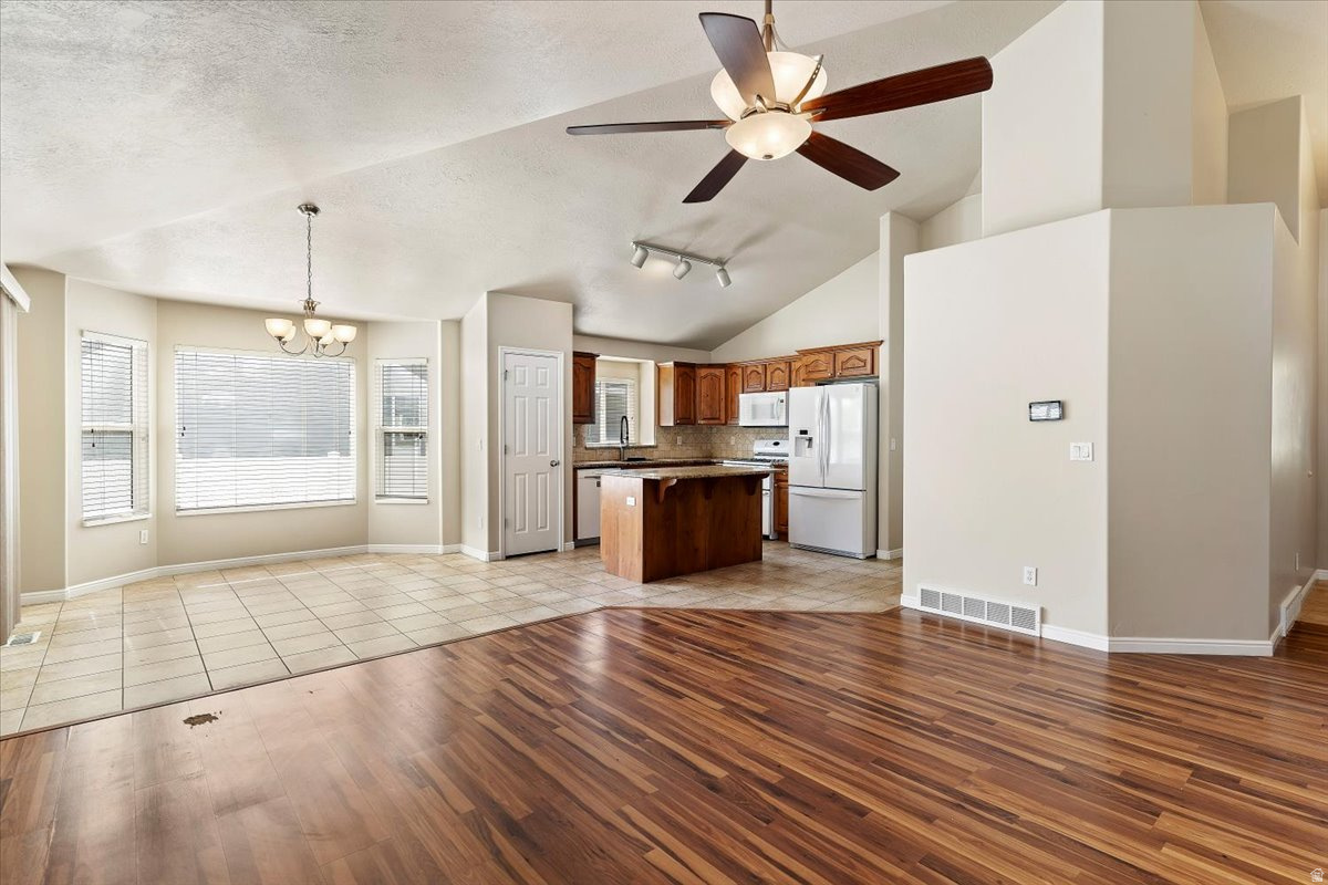 CHELEMES FARMS - Residential