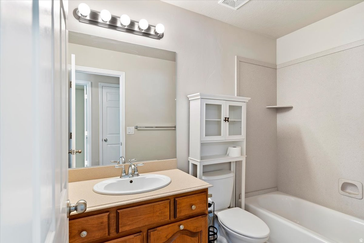 CHELEMES FARMS - Residential