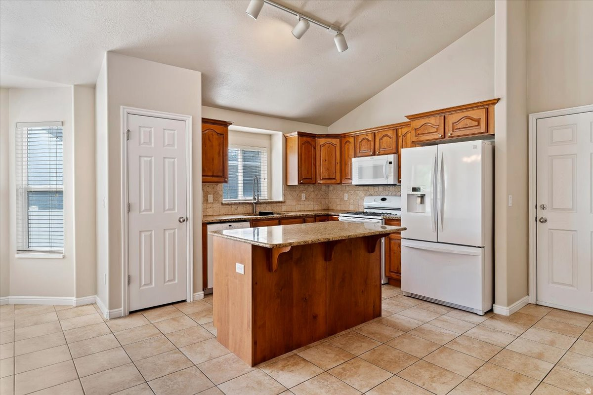 CHELEMES FARMS - Residential