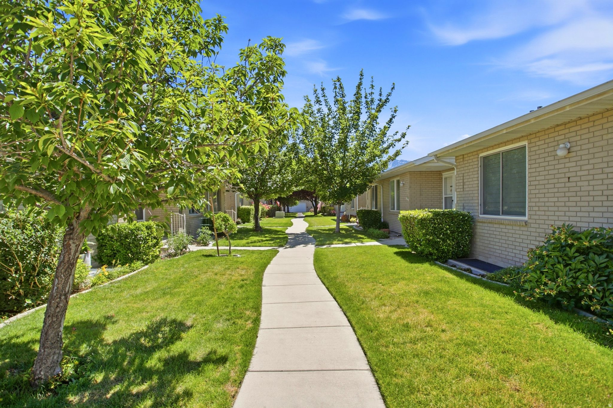 CORNERSTONE - Residential