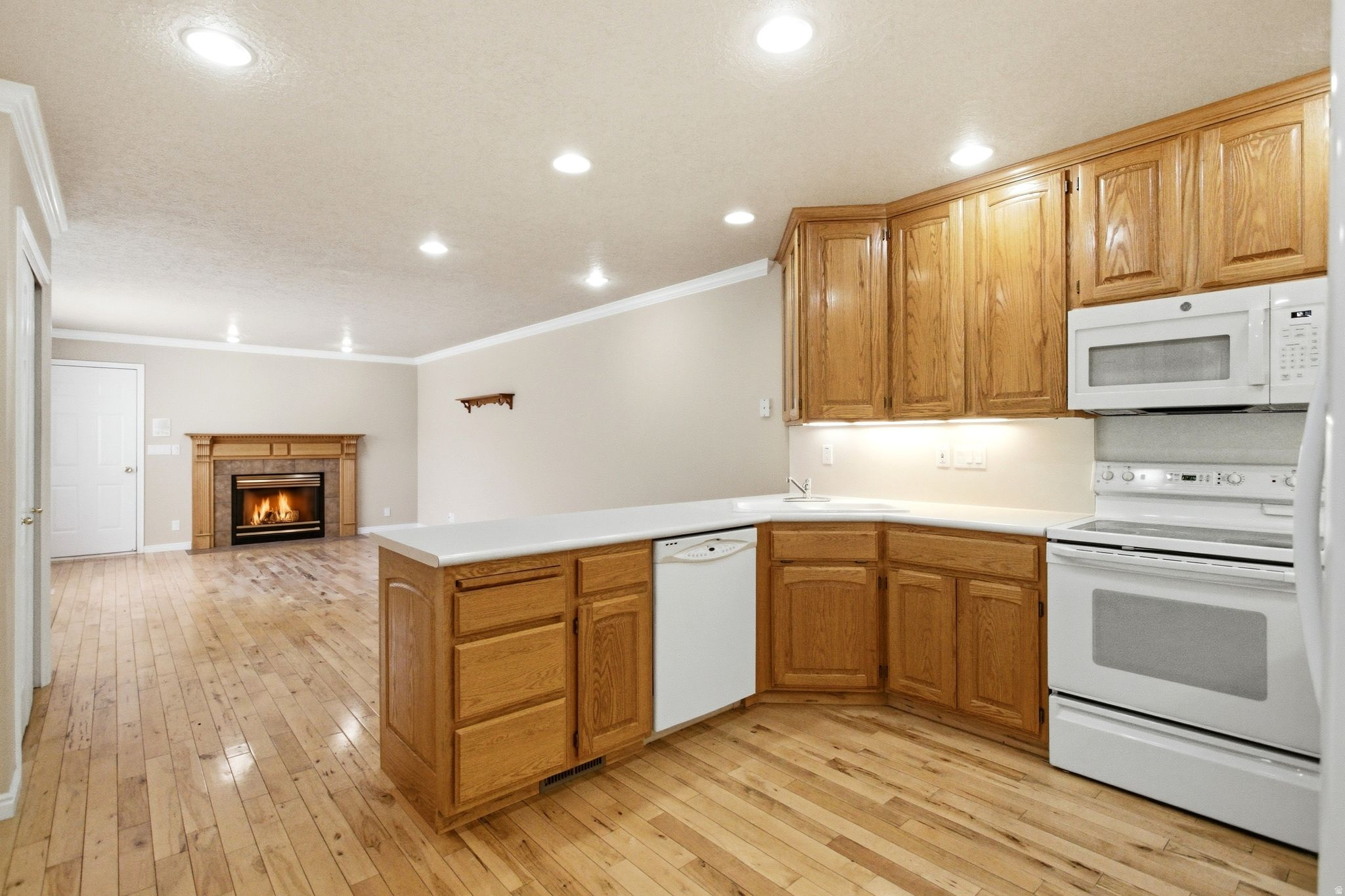 CORNERSTONE - Residential