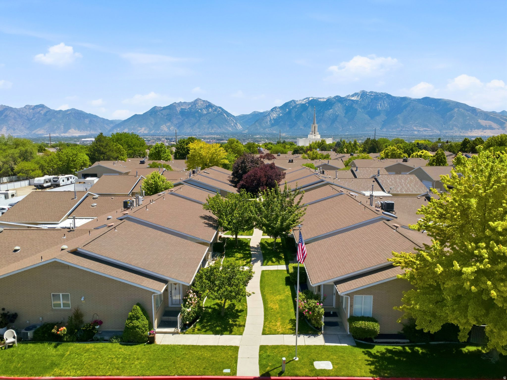 CORNERSTONE - Residential