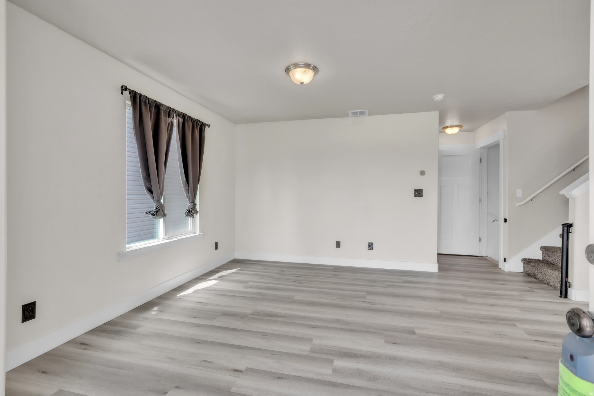 COLONIAL PARK - Residential
