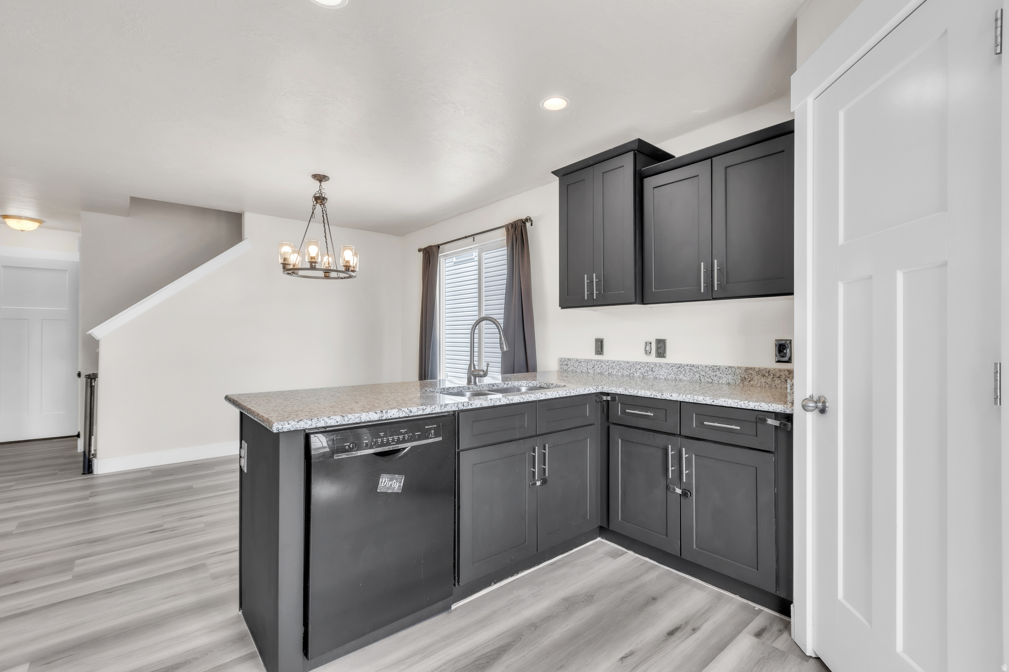COLONIAL PARK - Residential