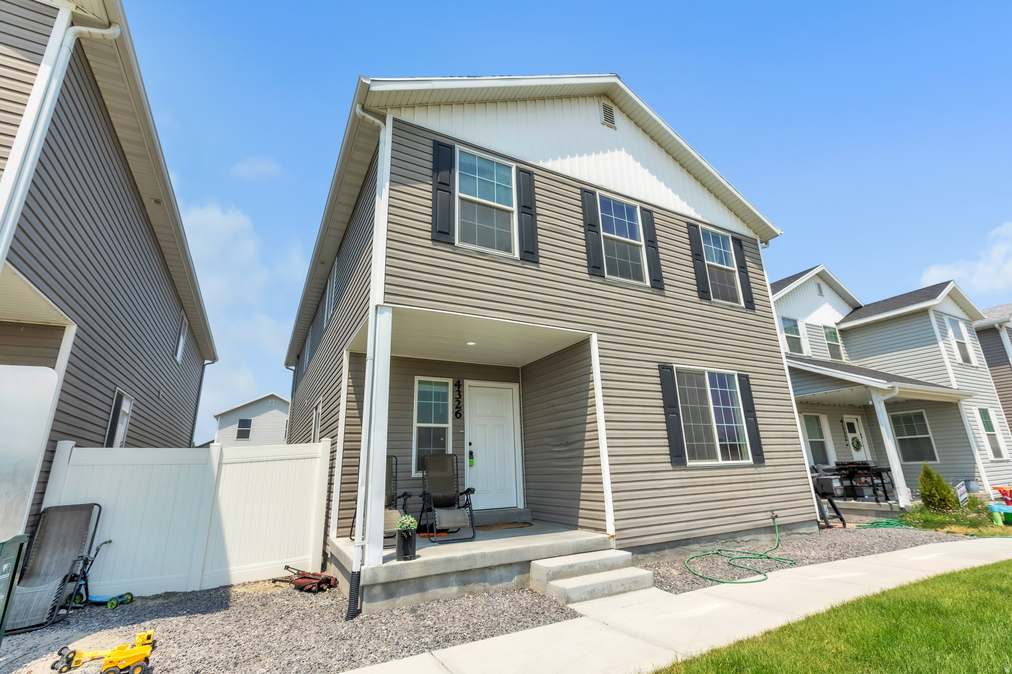 Incredible opportunity in Eagle Mountain! This charming 2018-built home offers 3 bedrooms, 3.5 bathrooms, and an open layout designed for modern living. Enjoy a seamless flow from the spacious kitchen to the main living area, filled with vibrant natural light. Features include an expansive primary bedroom, an attached 2-car garage, and a finished basement!. Phenomenal location inside a highly desirable neighborhood close to parks, outdoor recreation, and schools. Perfect for first-time buyers or anyone looking for a clean, move-in-ready home!