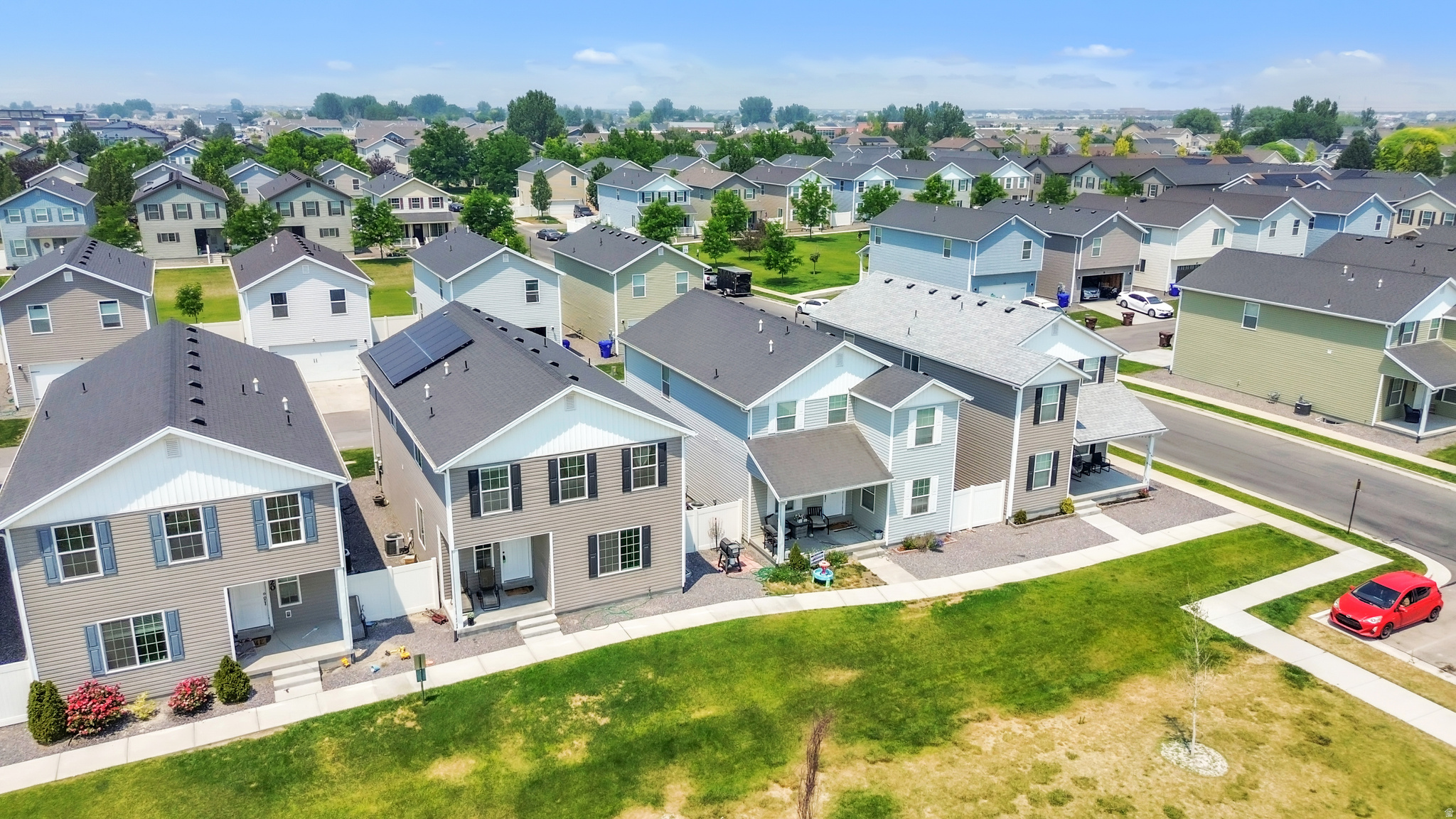COLONIAL PARK - Residential