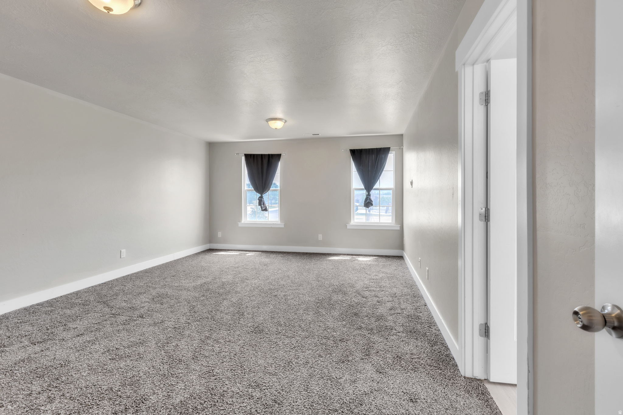 COLONIAL PARK - Residential