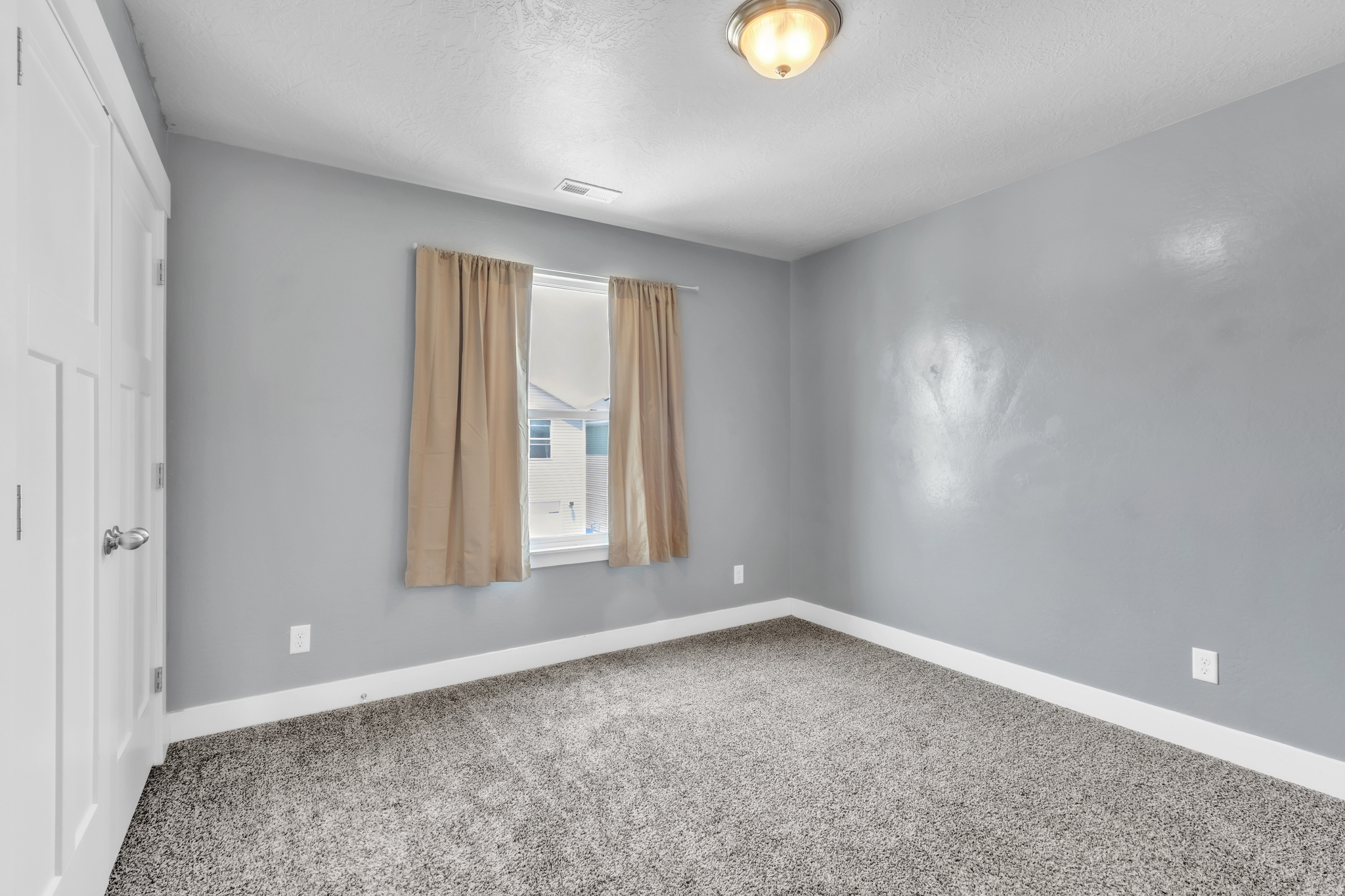 COLONIAL PARK - Residential