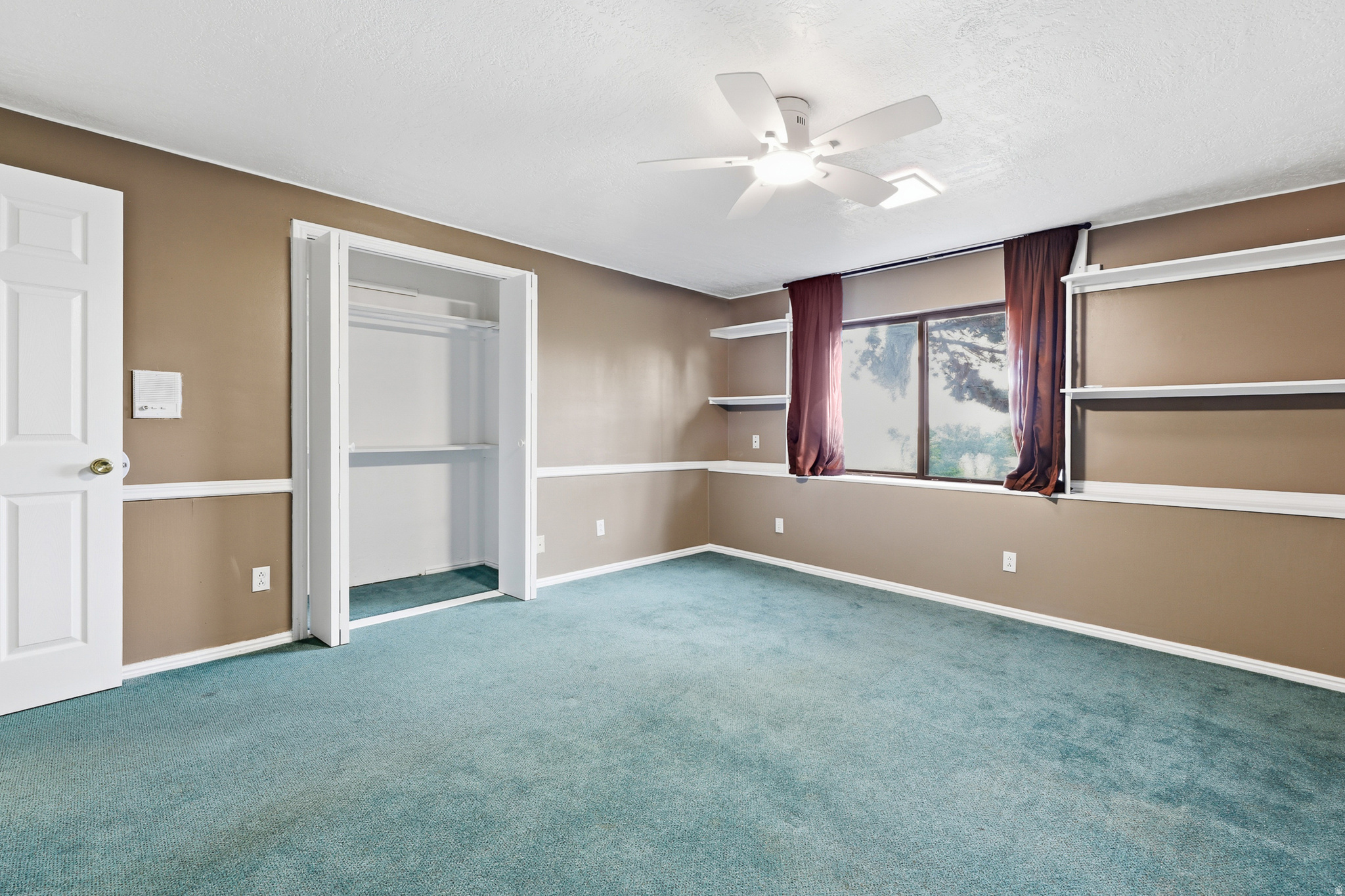 VALLEY VISTA - Residential