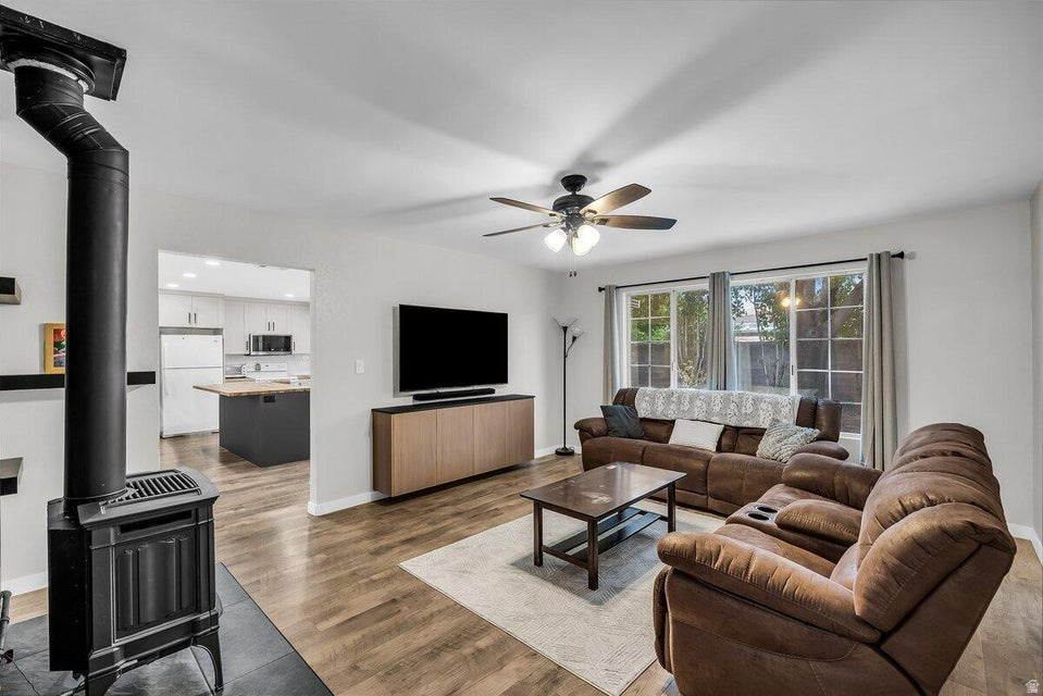 MOUNTAIN VIEW - Residential