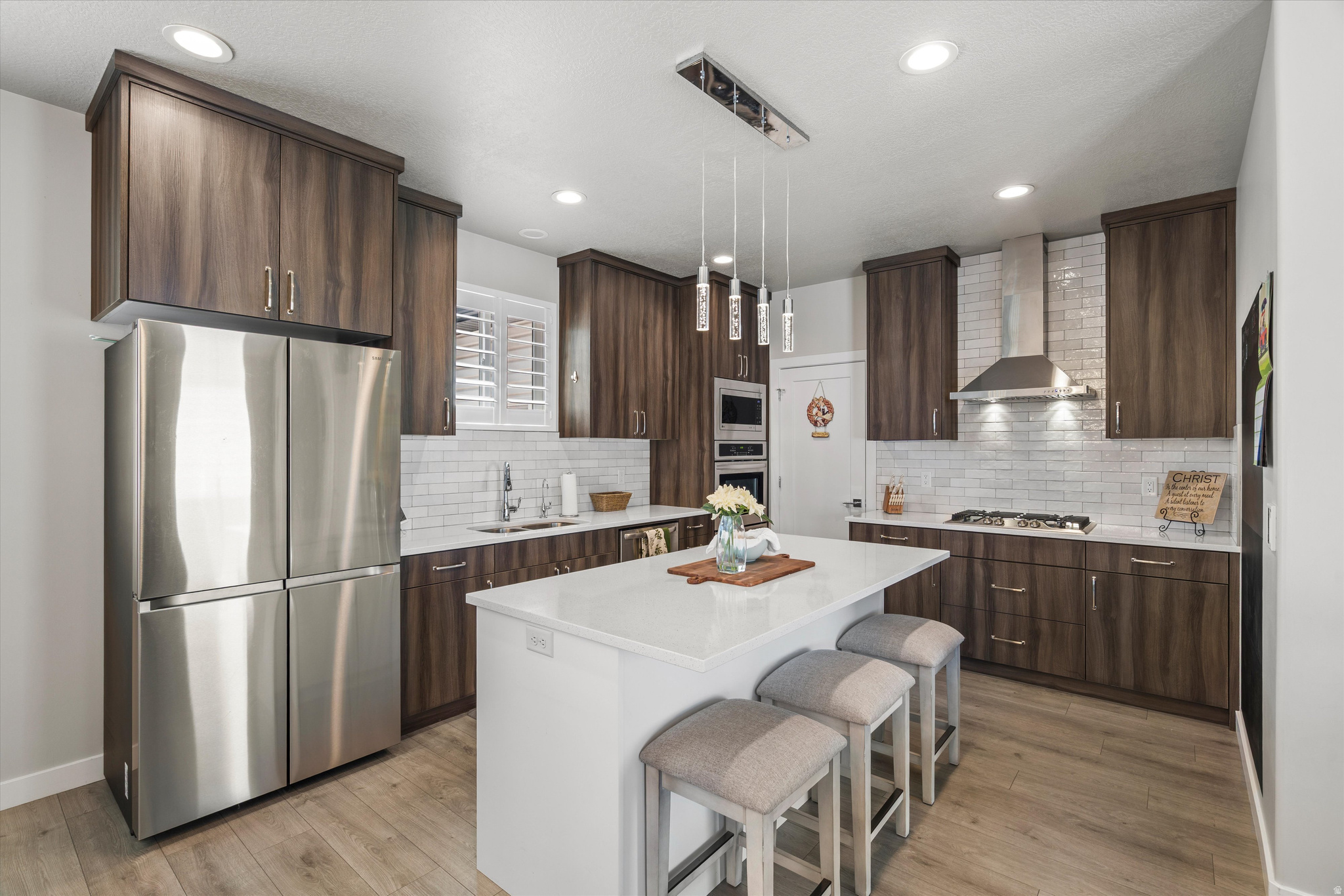 YULISA ESTATES - Residential
