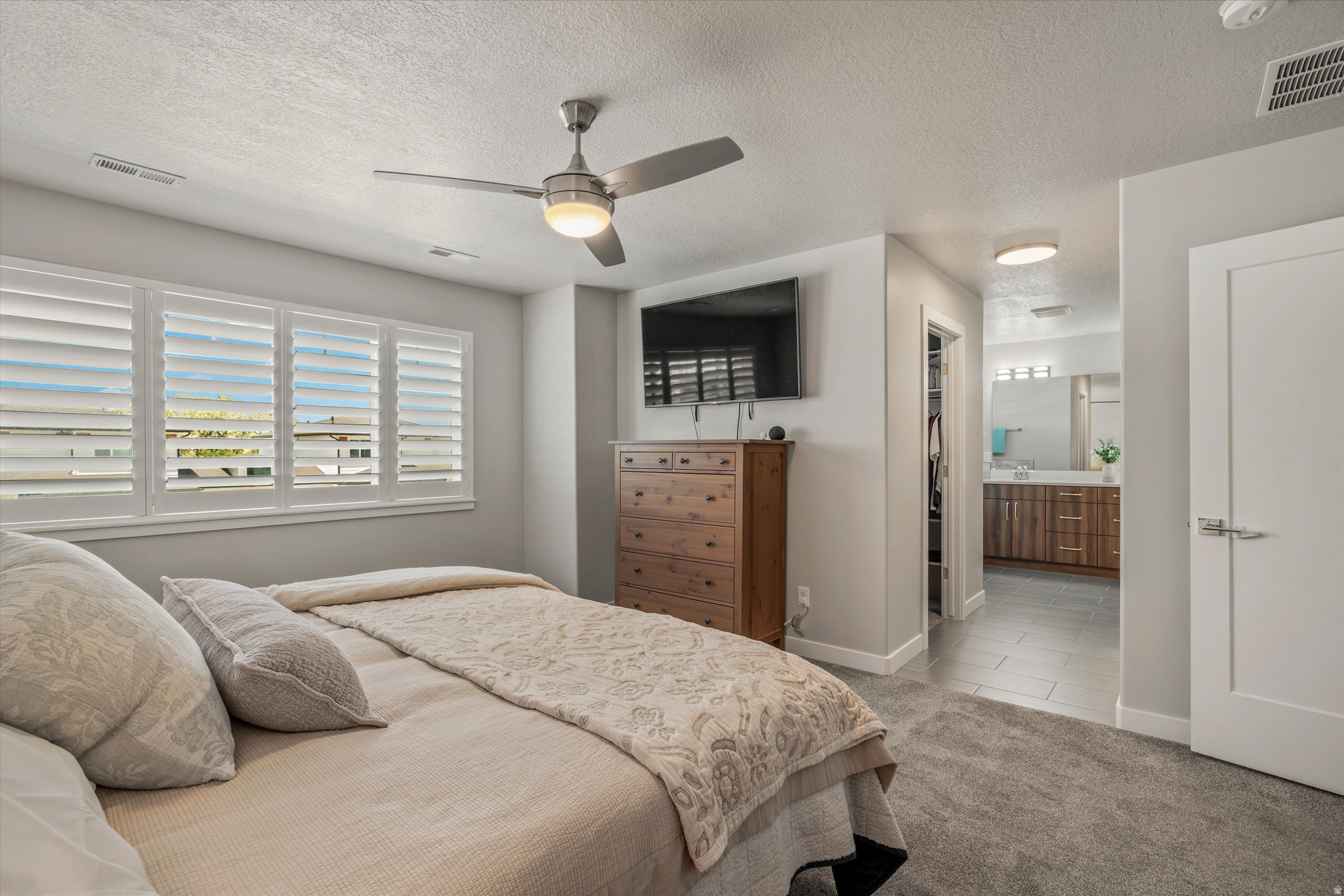 YULISA ESTATES - Residential