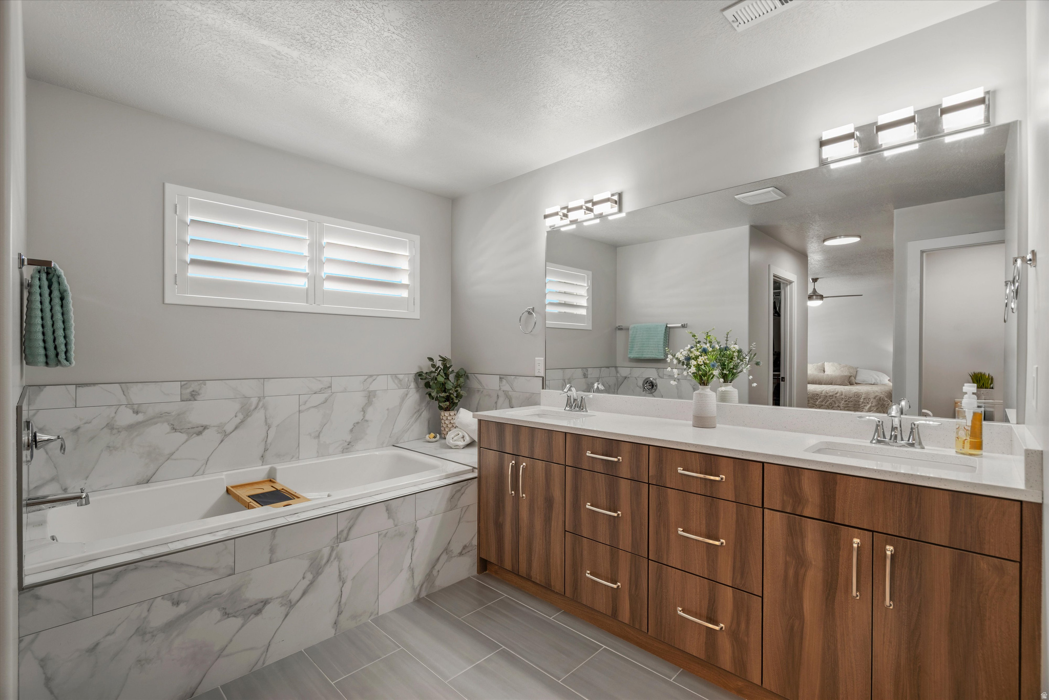 YULISA ESTATES - Residential