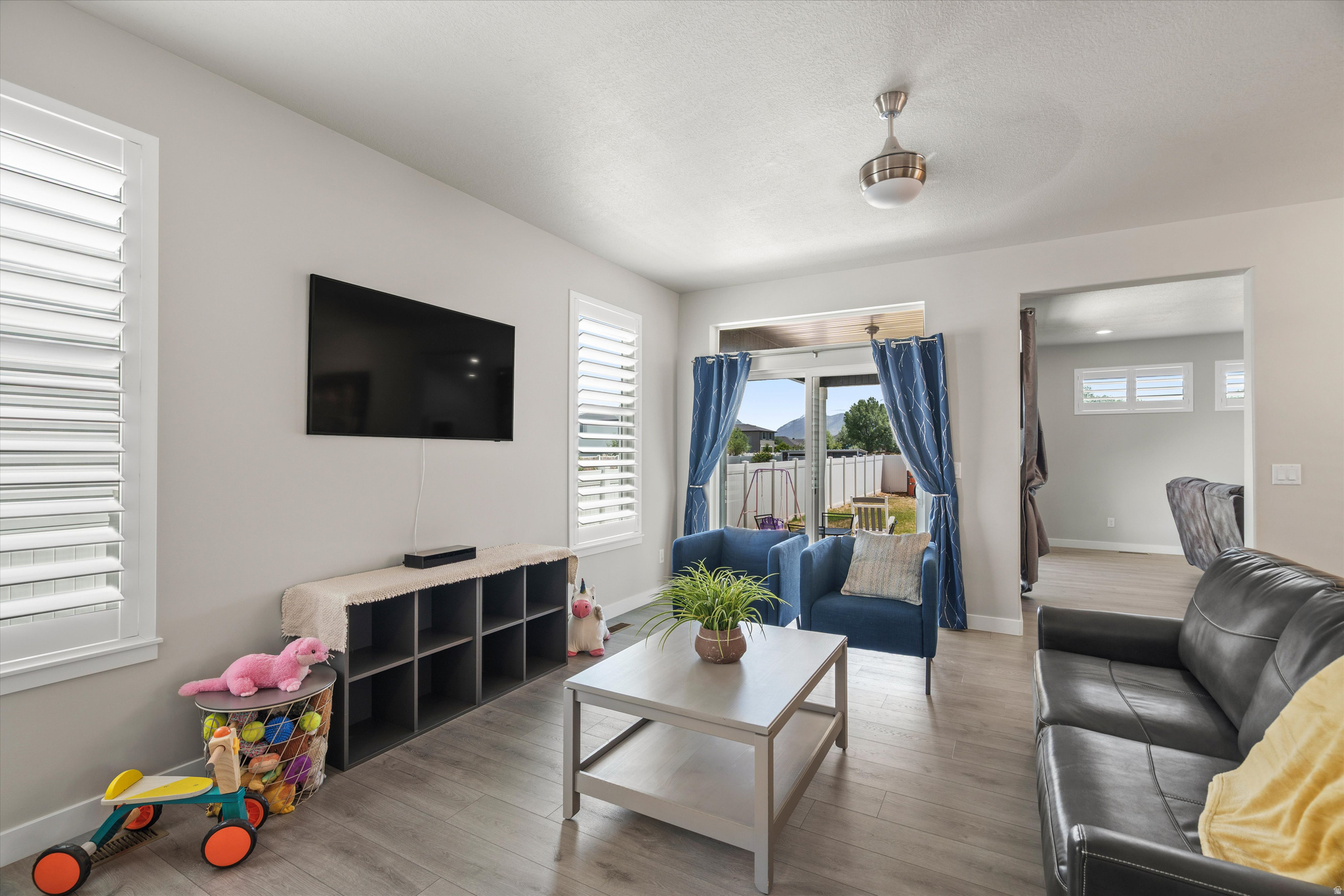 YULISA ESTATES - Residential