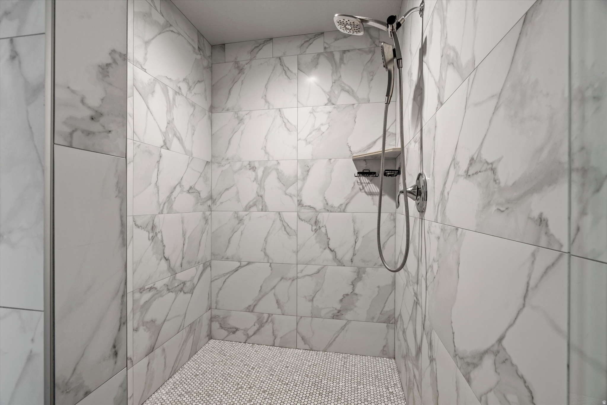 YULISA ESTATES - Residential
