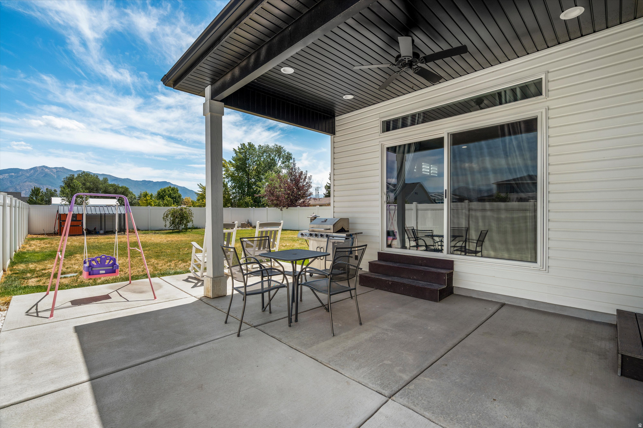 YULISA ESTATES - Residential