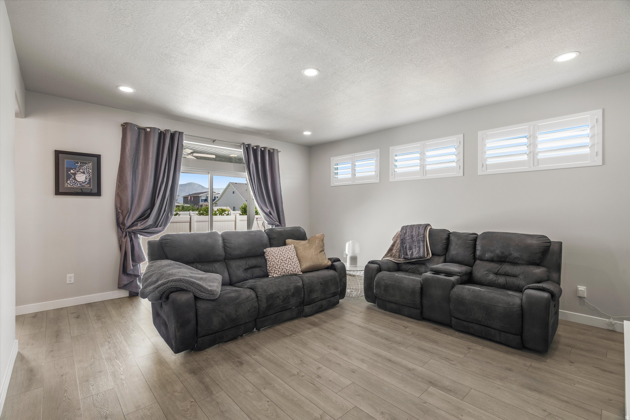 YULISA ESTATES - Residential