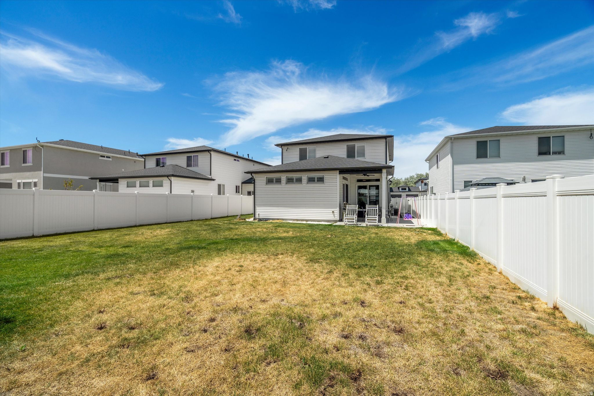 YULISA ESTATES - Residential