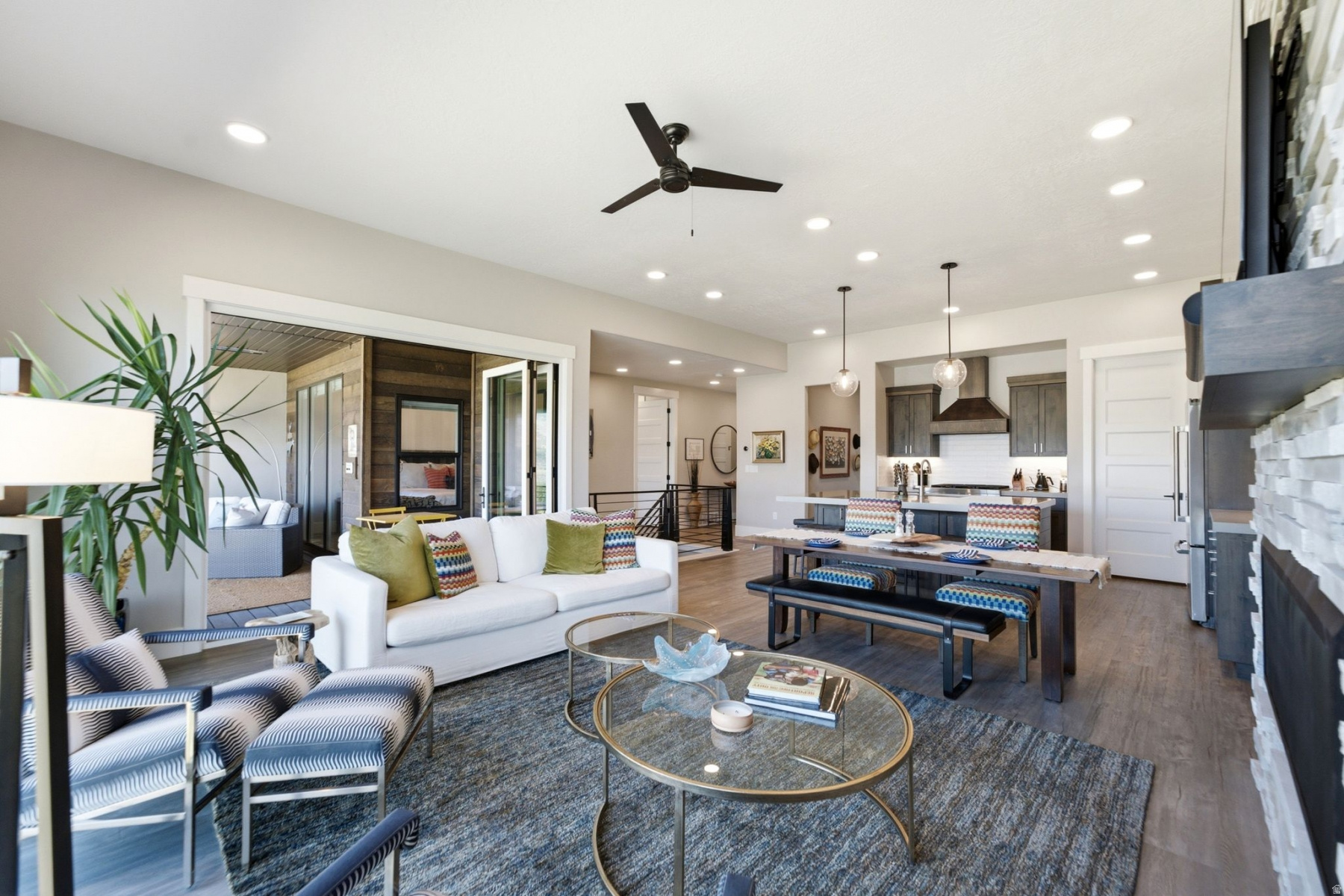 SHORELINE - Residential
