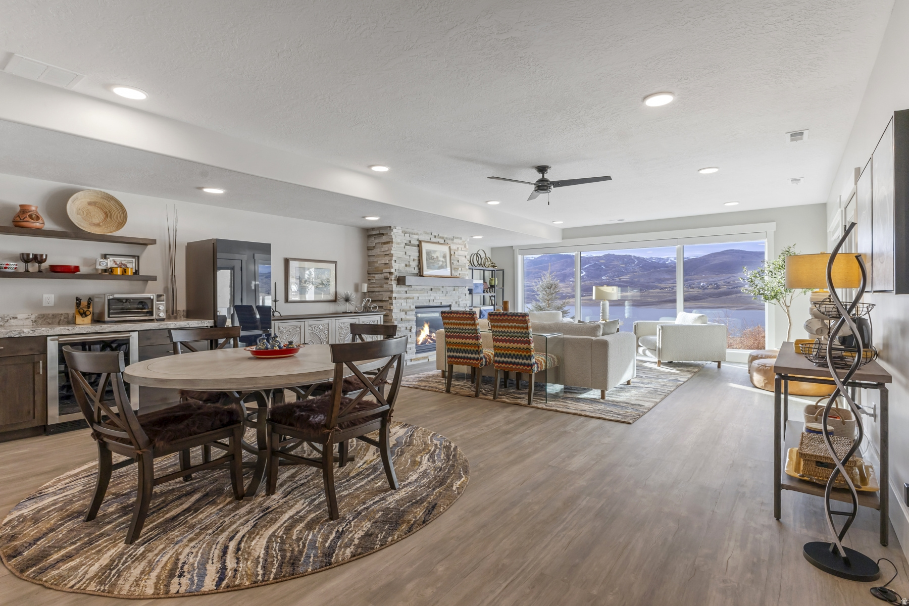 SHORELINE - Residential